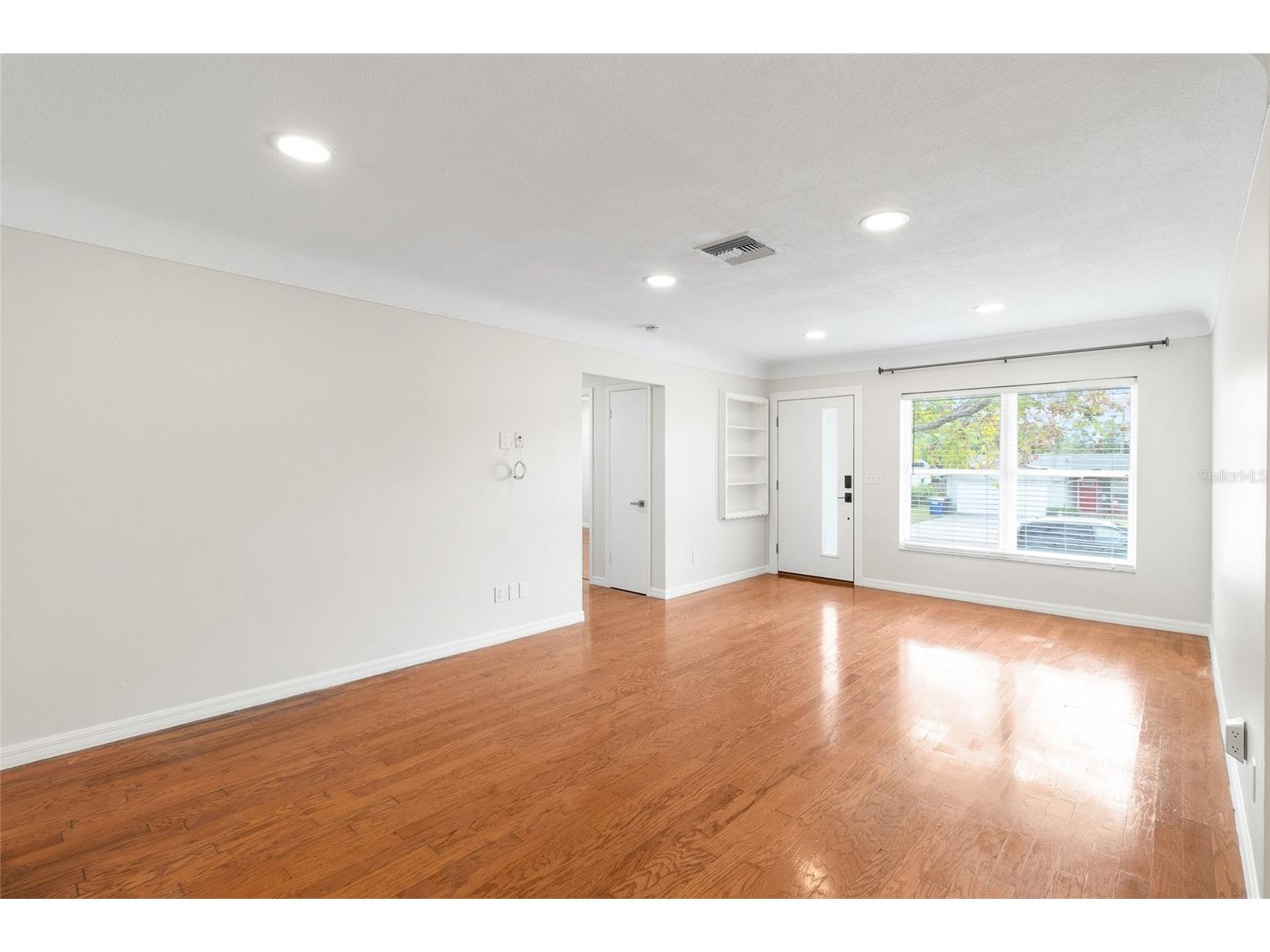 1966 Sandra Drive Clearwater FL 33764 TB8497983 image7