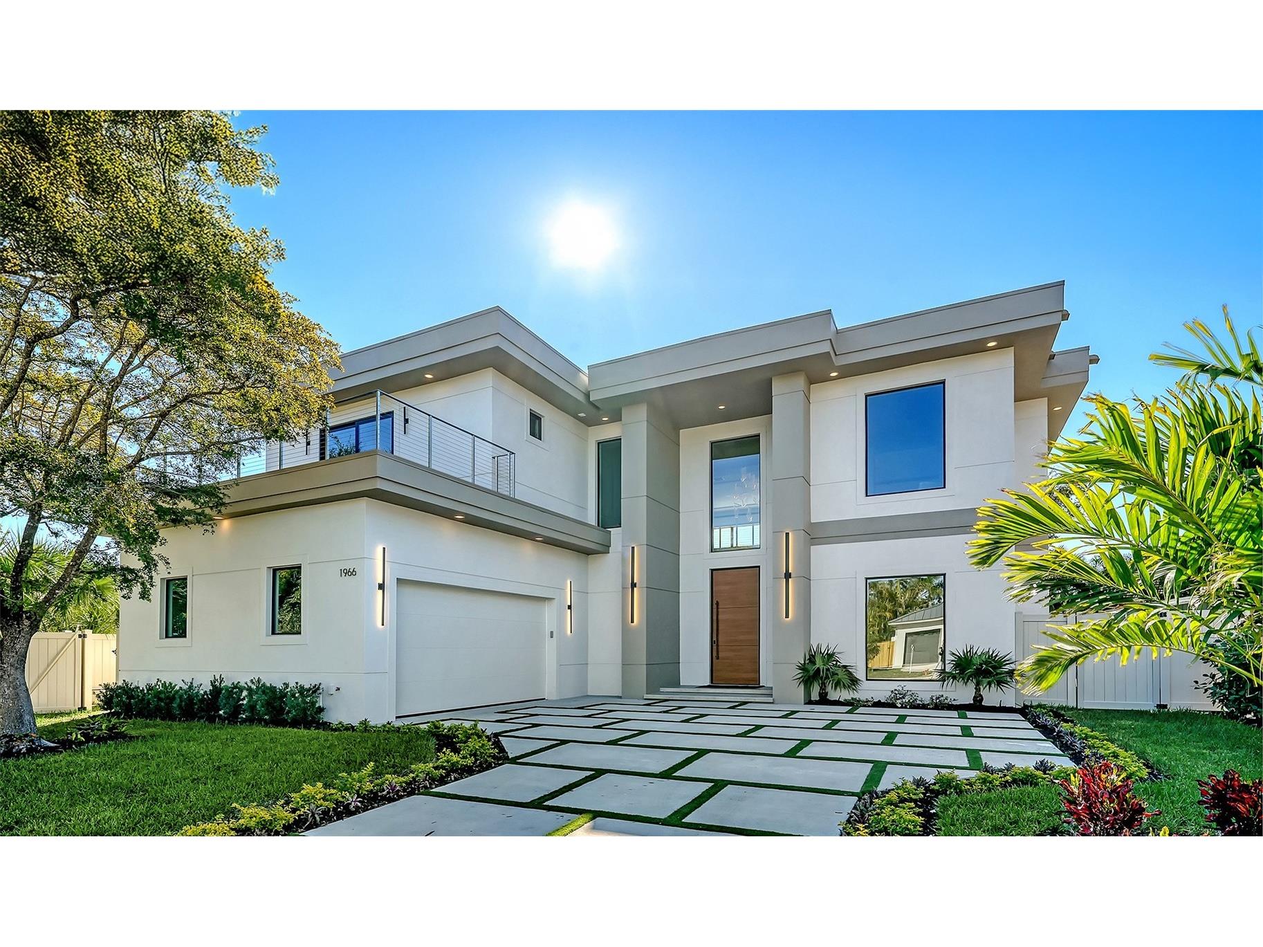 1966 Wisteria Street Sarasota FL 34239 A4668324 image2