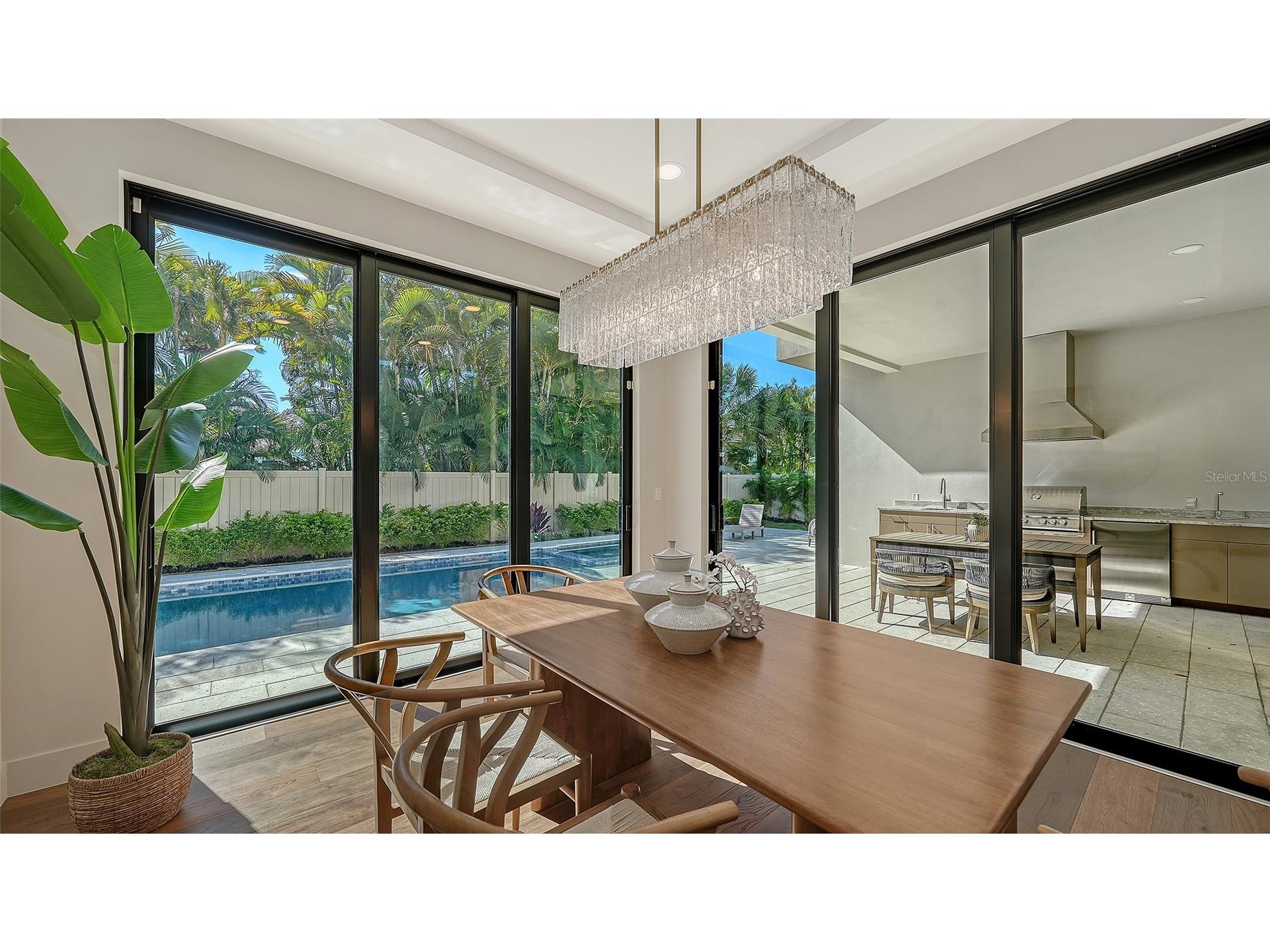 1966 Wisteria Street Sarasota FL 34239 A4668324 image23