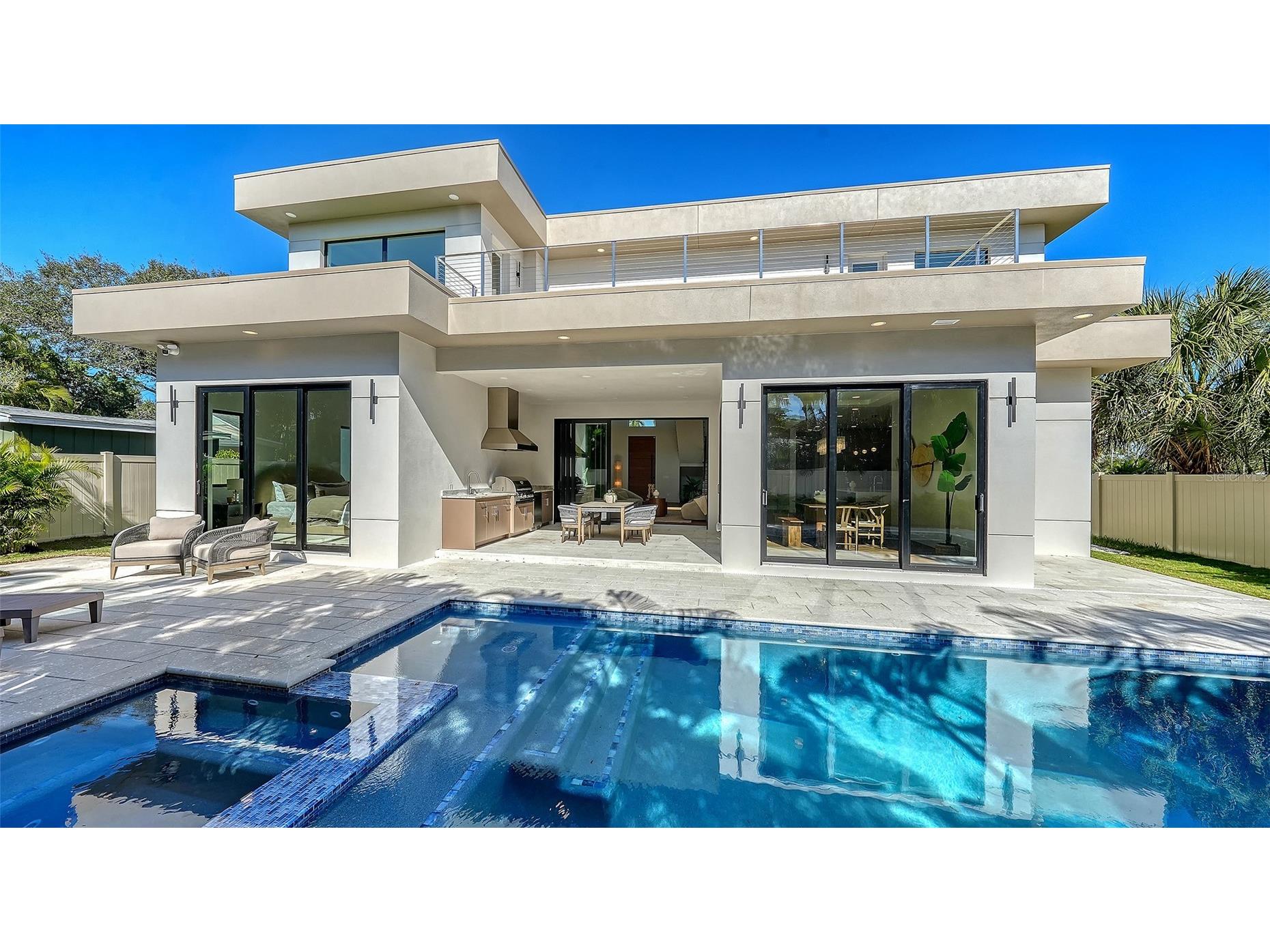 1966 Wisteria Street Sarasota FL 34239 A4668324 image26