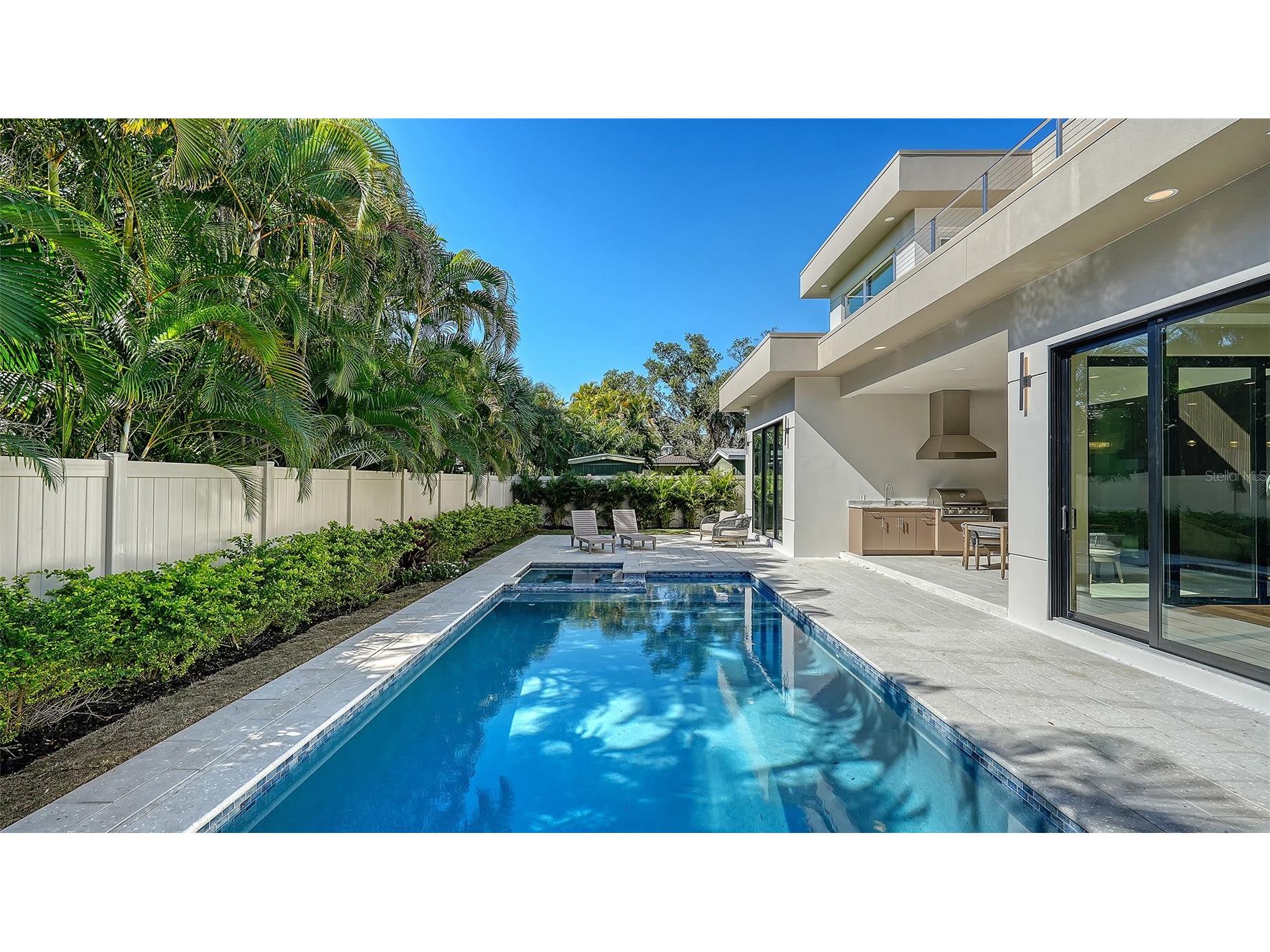 1966 Wisteria Street Sarasota FL 34239 A4668324 image28