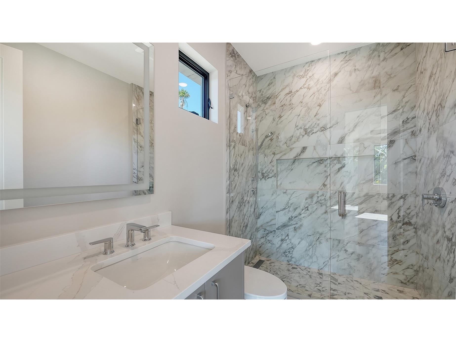 1966 Wisteria Street Sarasota FL 34239 A4668324 image41