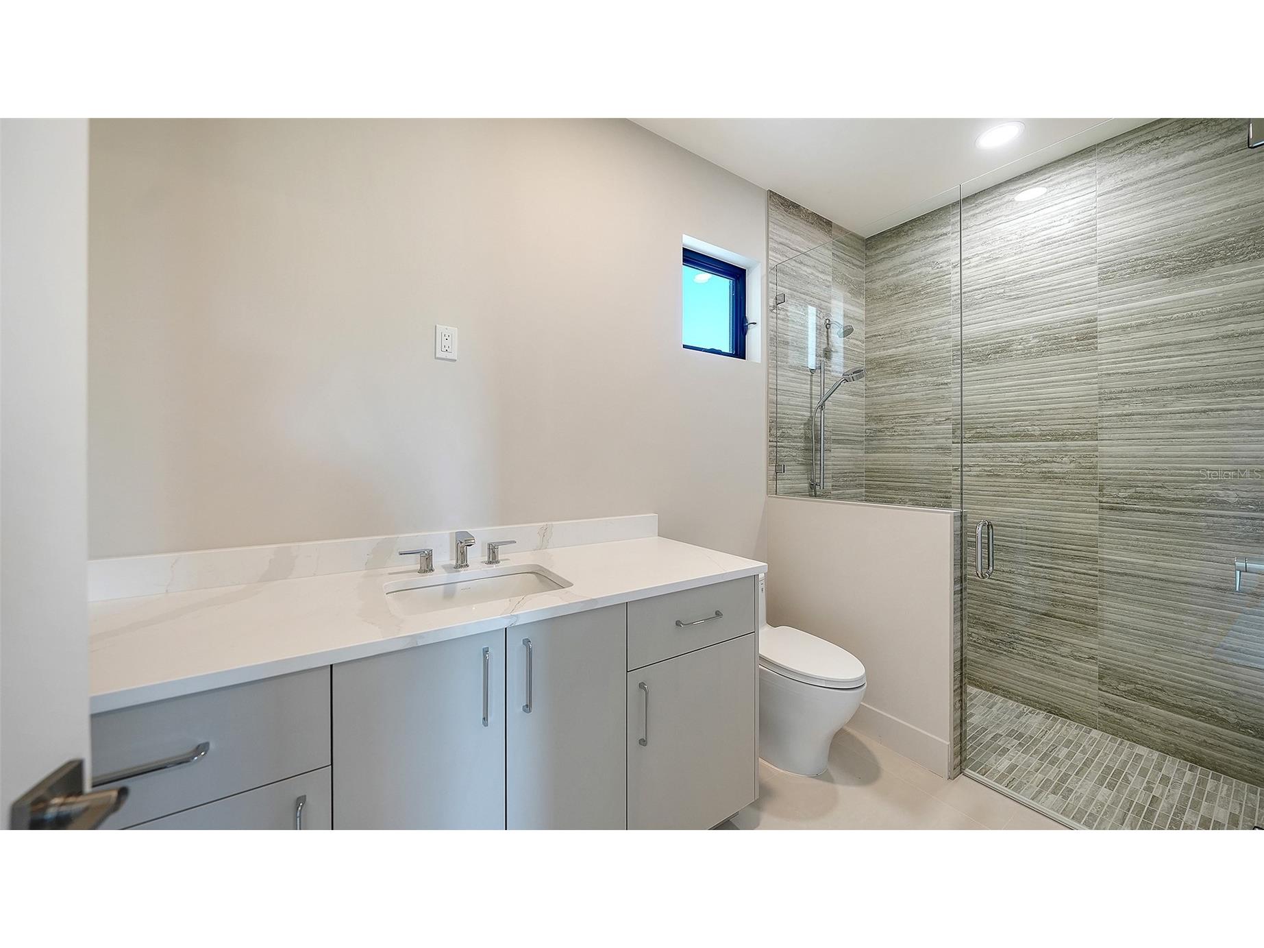 1966 Wisteria Street Sarasota FL 34239 A4668324 image45