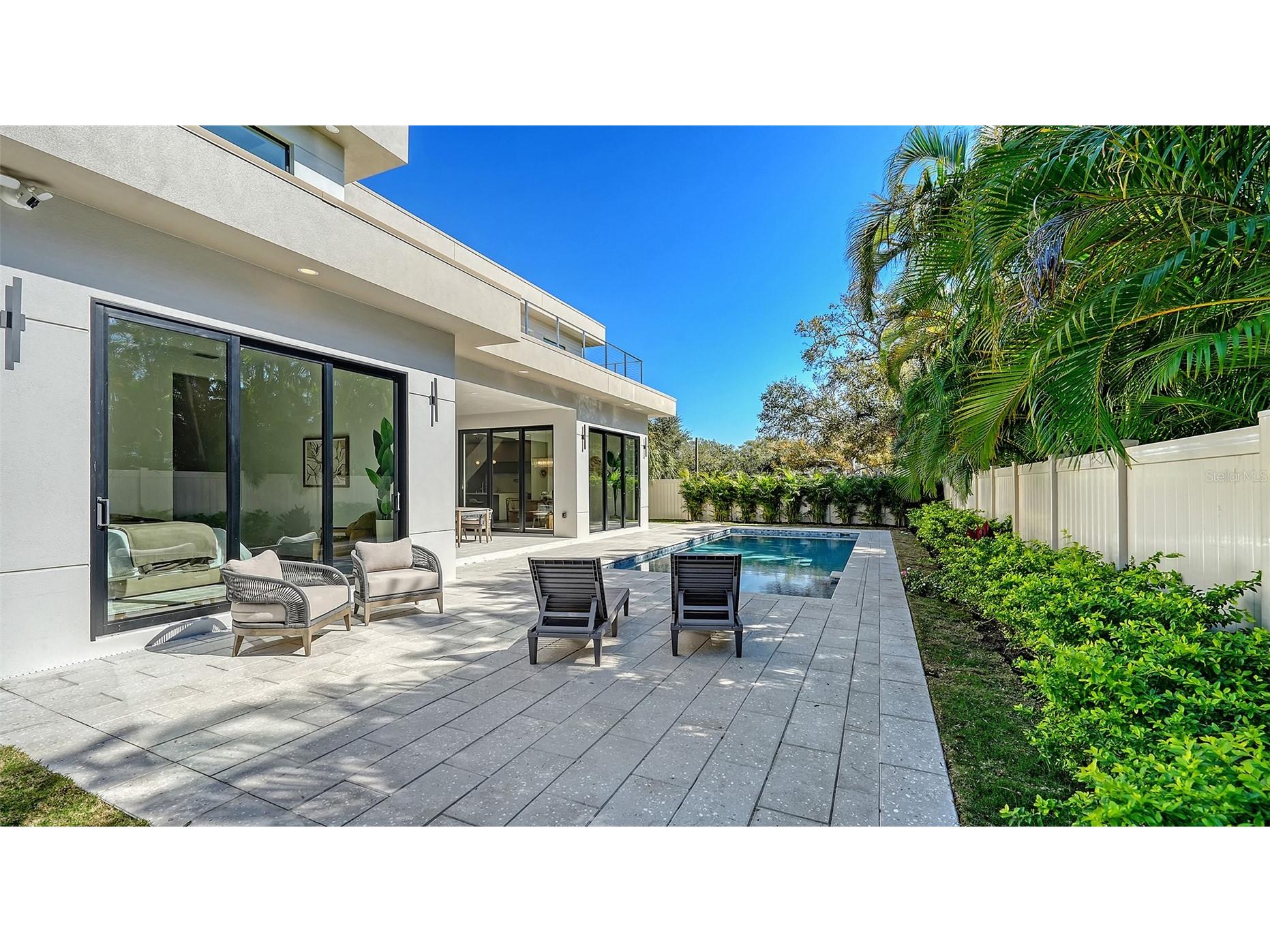 1966 Wisteria Street Sarasota FL 34239 A4668324 image48