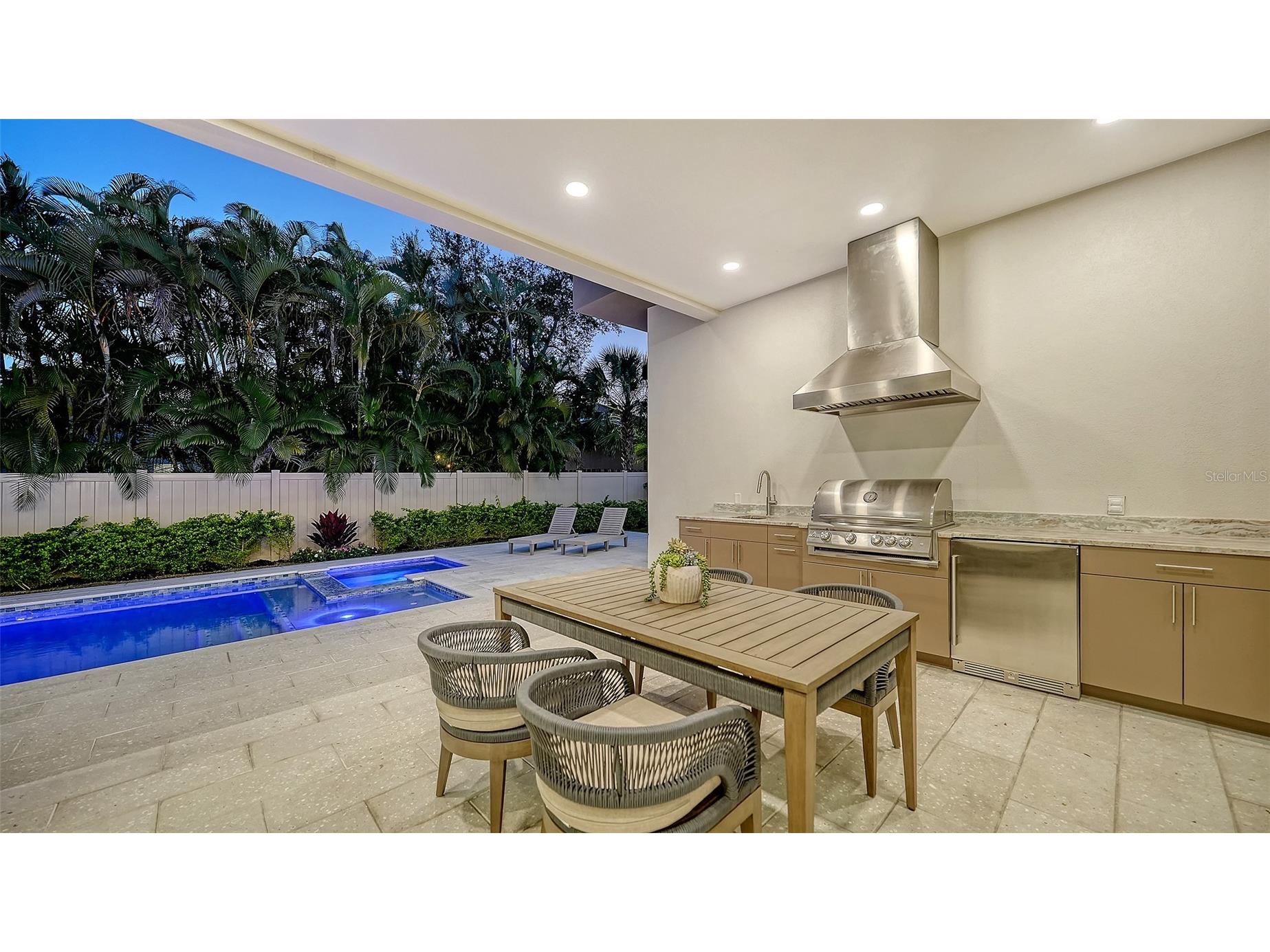 1966 Wisteria Street Sarasota FL 34239 A4668324 image51