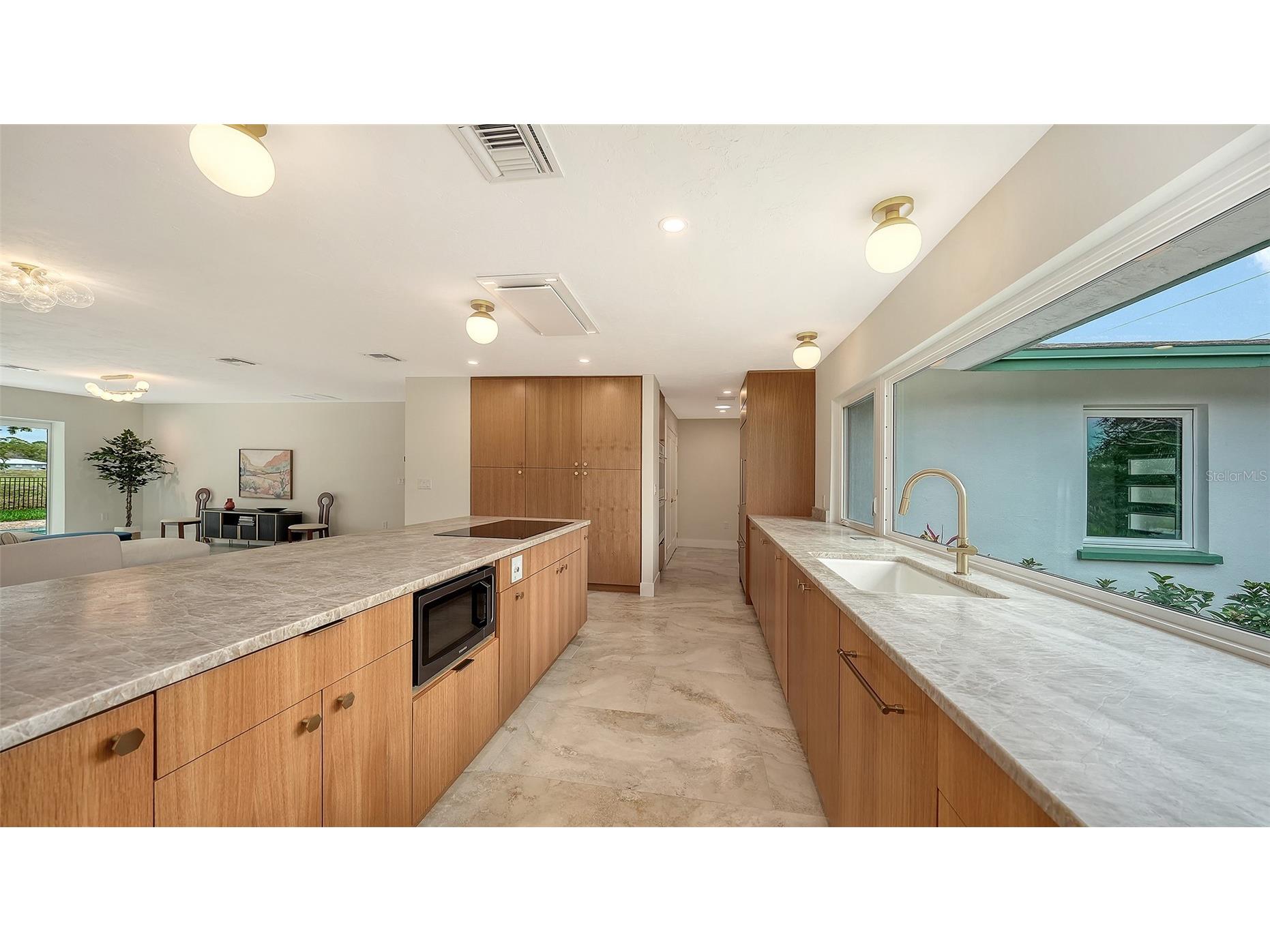 1967 Brookhaven Drive Sarasota FL 34239 A4686652 image16