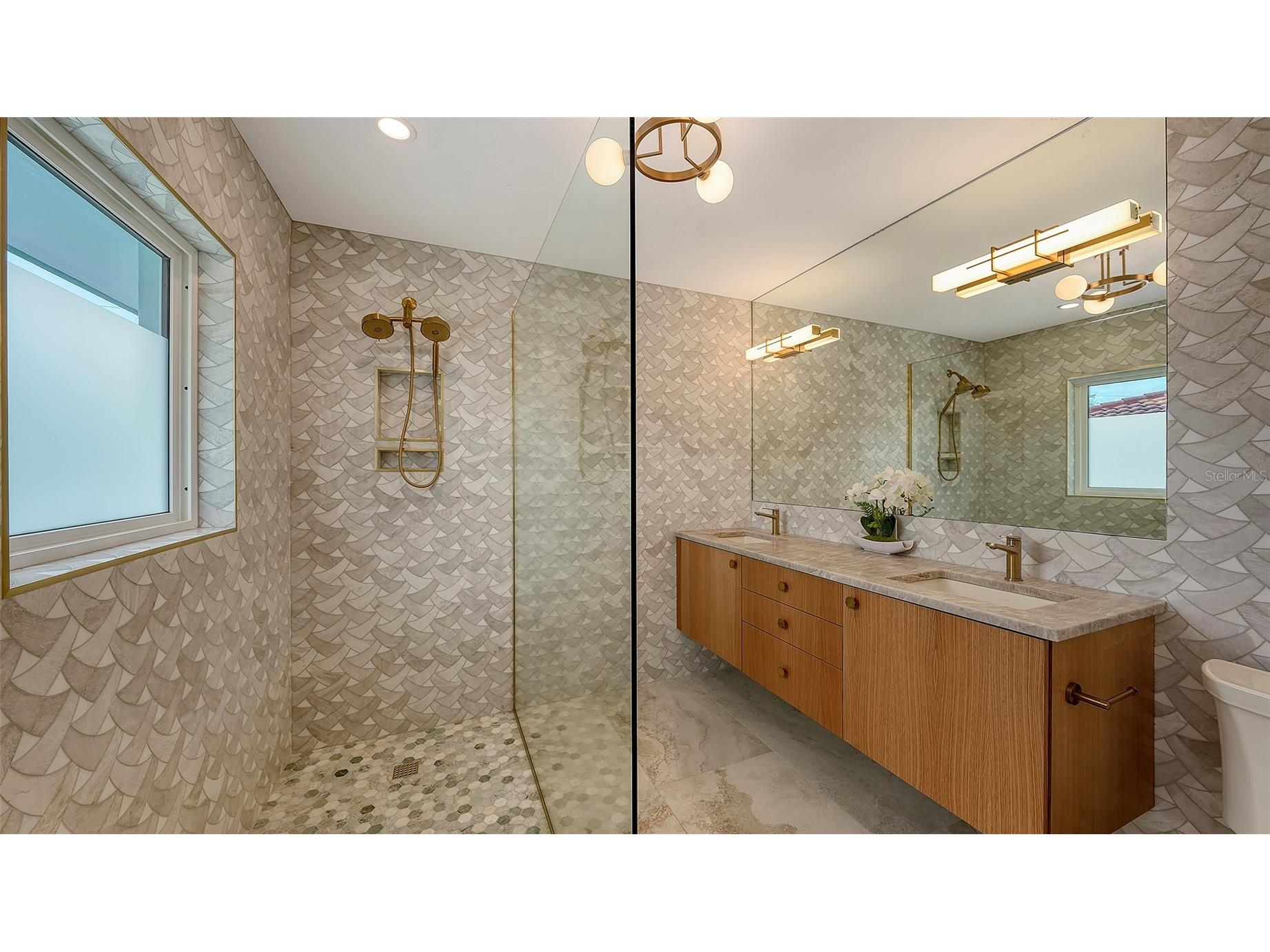 1967 Brookhaven Drive Sarasota FL 34239 A4686652 image32