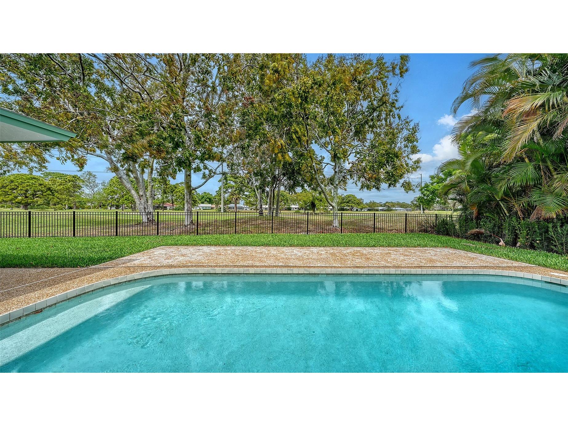 1967 Brookhaven Drive Sarasota FL 34239 A4686652 image43