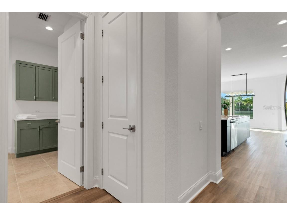 1969 Grasslands Boulevard Lakeland FL 33803 L4945736 image37