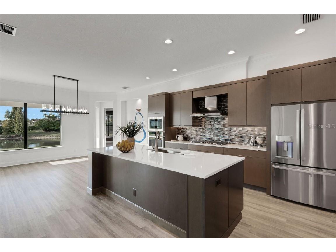 1969 Grasslands Boulevard Lakeland FL 33803 L4945736 image8