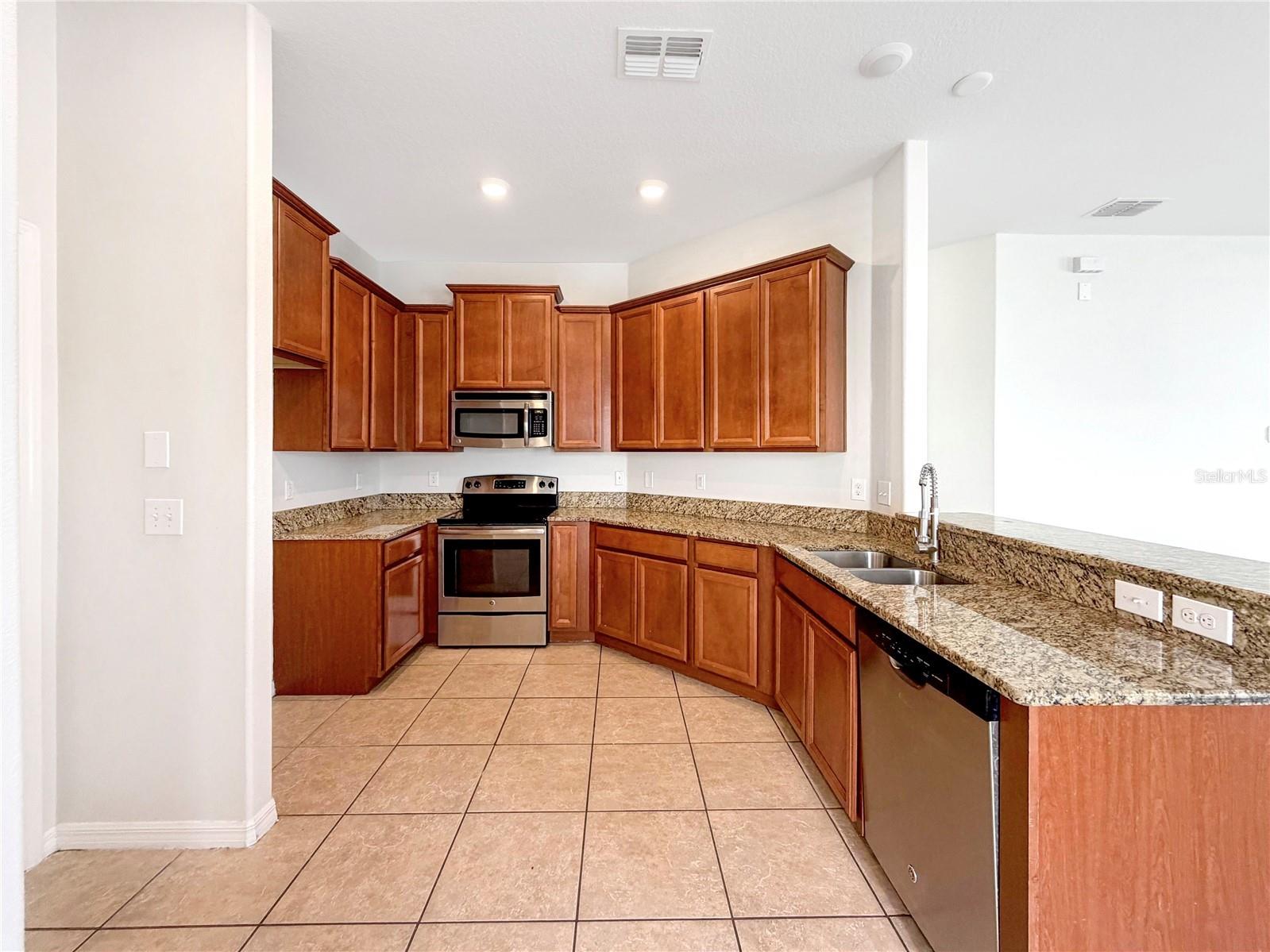 1969 Hawks View Drive Ruskin FL 33570 O6411951 image2