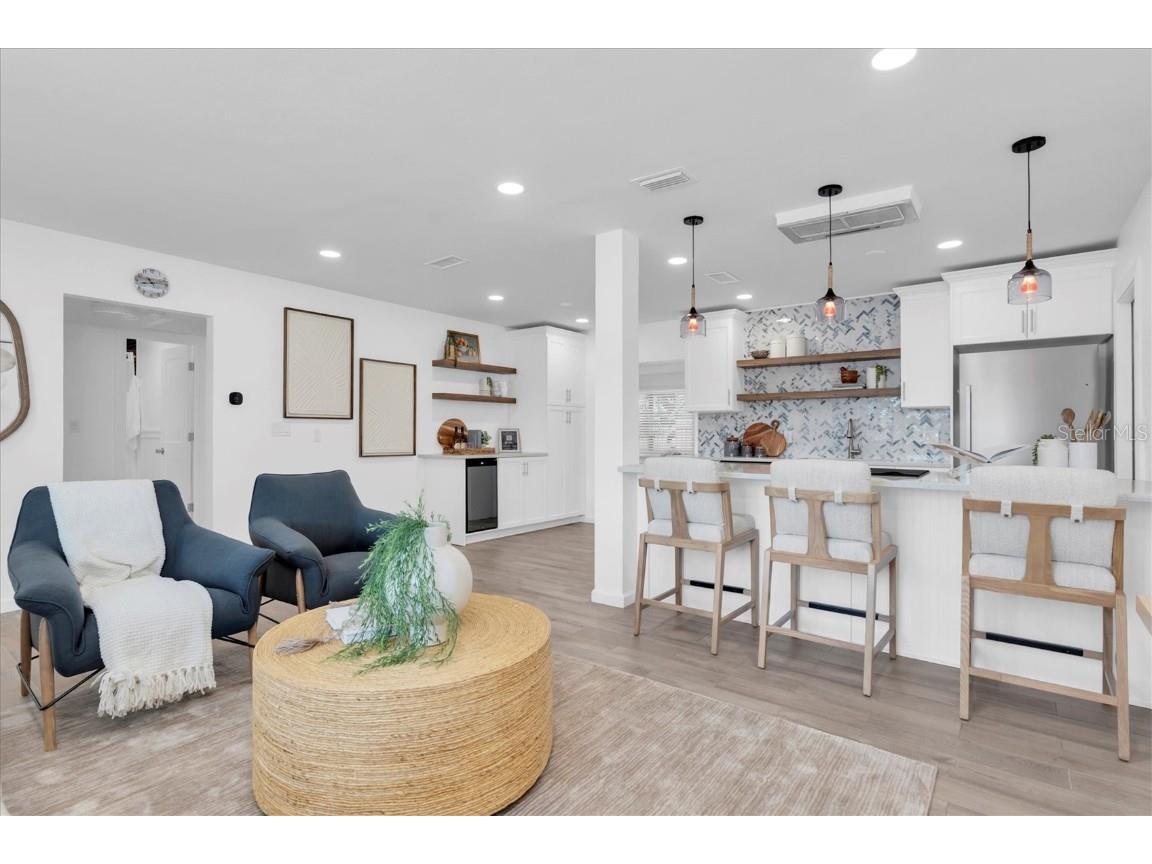 197 Lido Drive Saint Pete Beach FL 33706 W7879506 image2