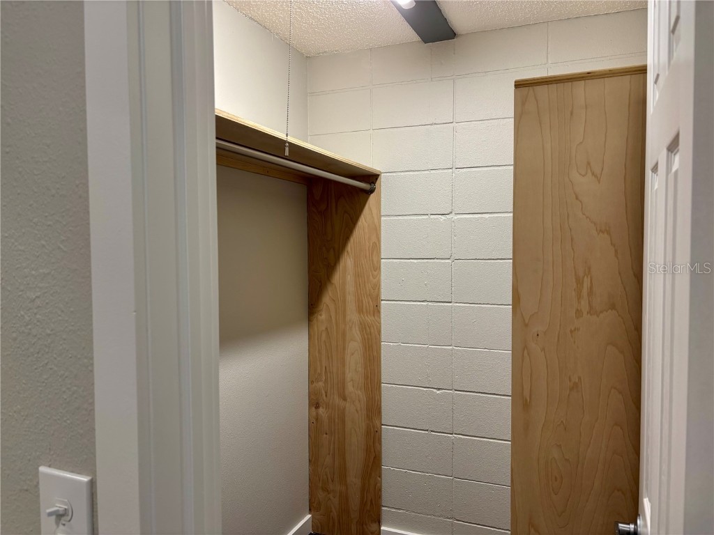 1970 Debbie Street Sarasota FL 34231 A4659672 image17