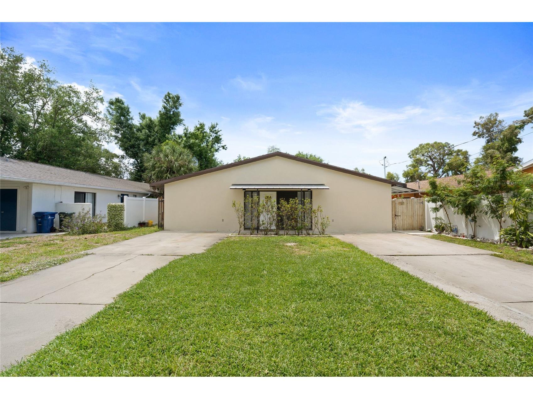 1970 Debbie Street Sarasota FL 34231 A4693170 image1