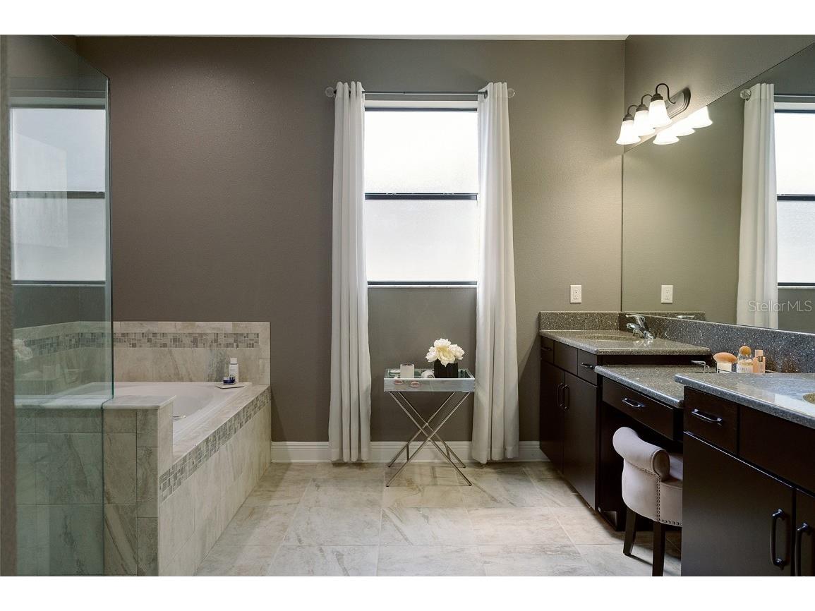 1970 Fox Grape Loop Lutz FL 33558 TB8424018 image22