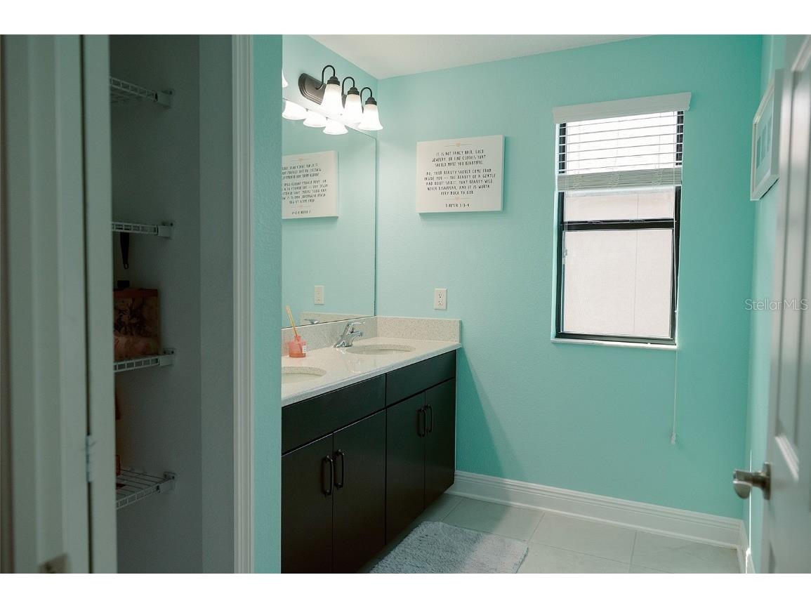 1970 Fox Grape Loop Lutz FL 33558 TB8424018 image34