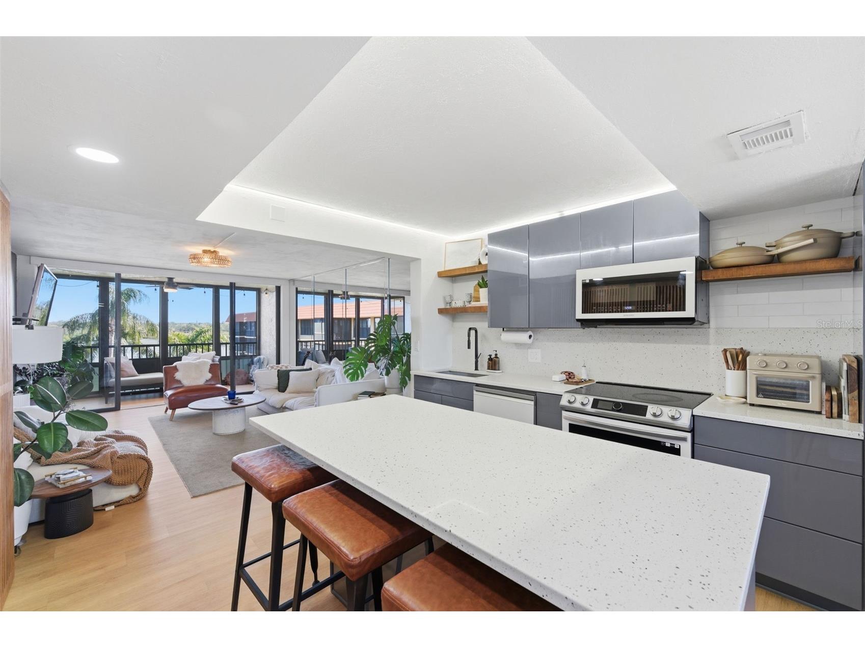 19701 Gulf Boulevard #423 Indian Shores FL 33785 TB8475487 image2