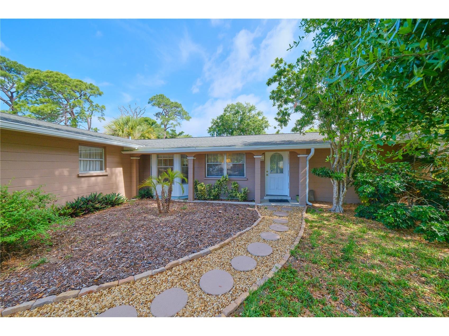 1971 Debbie Street Sarasota FL 34231 A4692193 image1