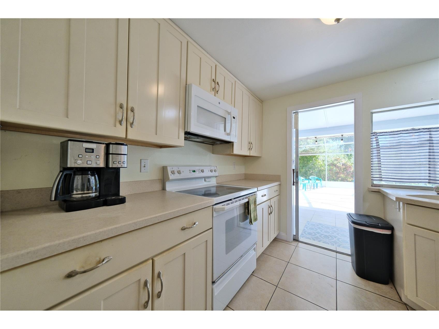 1971 Debbie Street Sarasota FL 34231 A4692193 image10