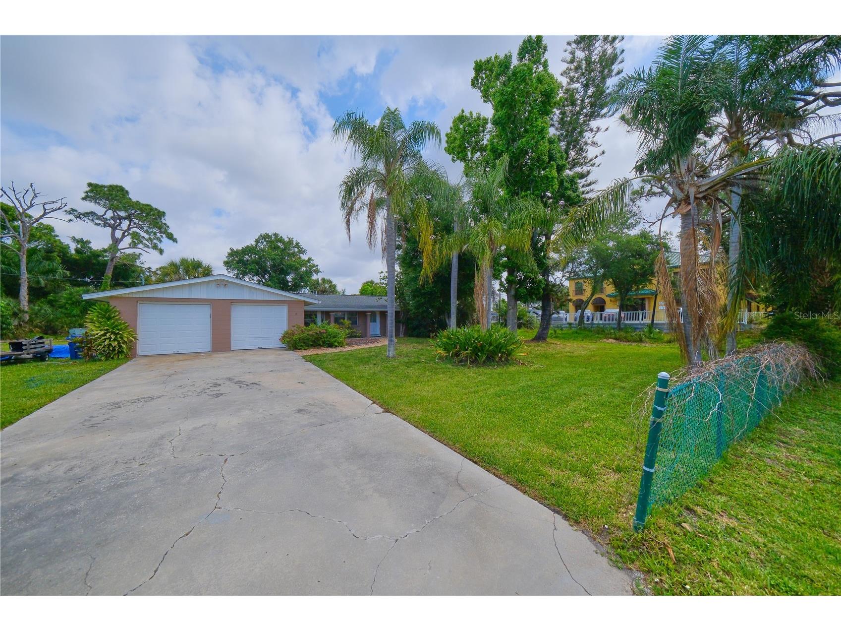1971 Debbie Street Sarasota FL 34231 A4692193 image2