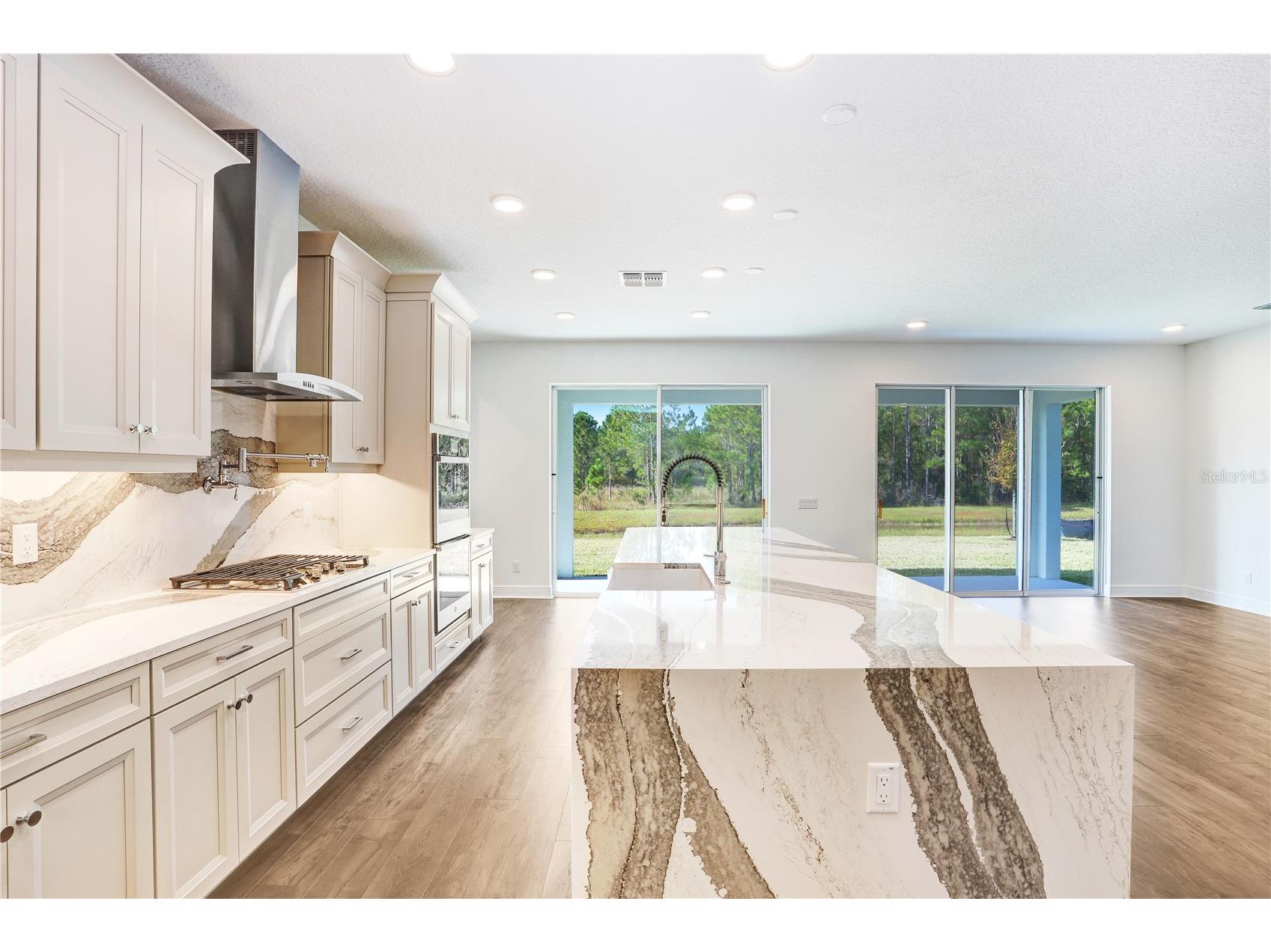 1971 Drummond Point Zephyrhills FL 33541 TB8449082 image15