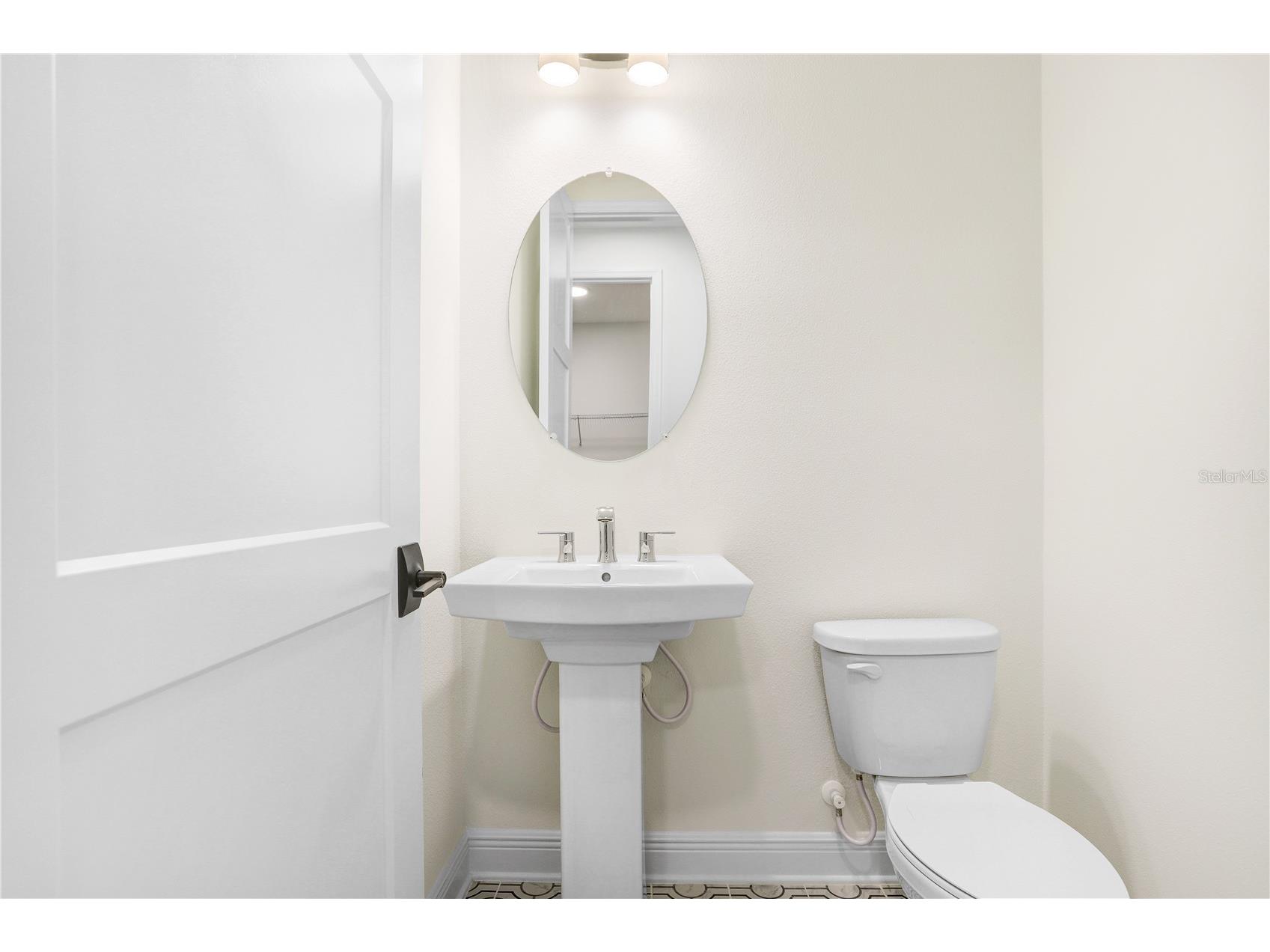 1971 Drummond Point Zephyrhills FL 33541 TB8449082 image25