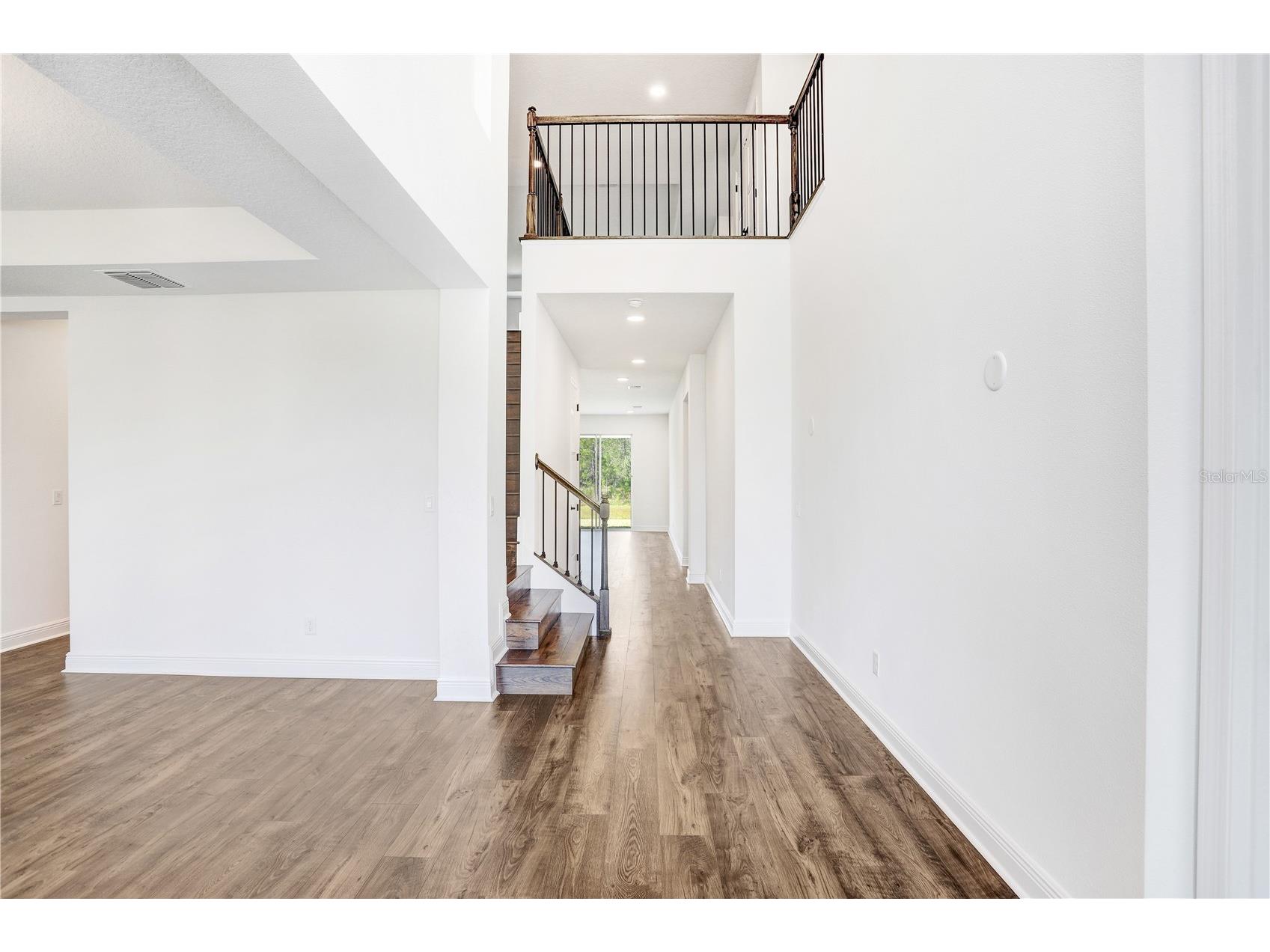 1971 Drummond Point Zephyrhills FL 33541 TB8449082 image3