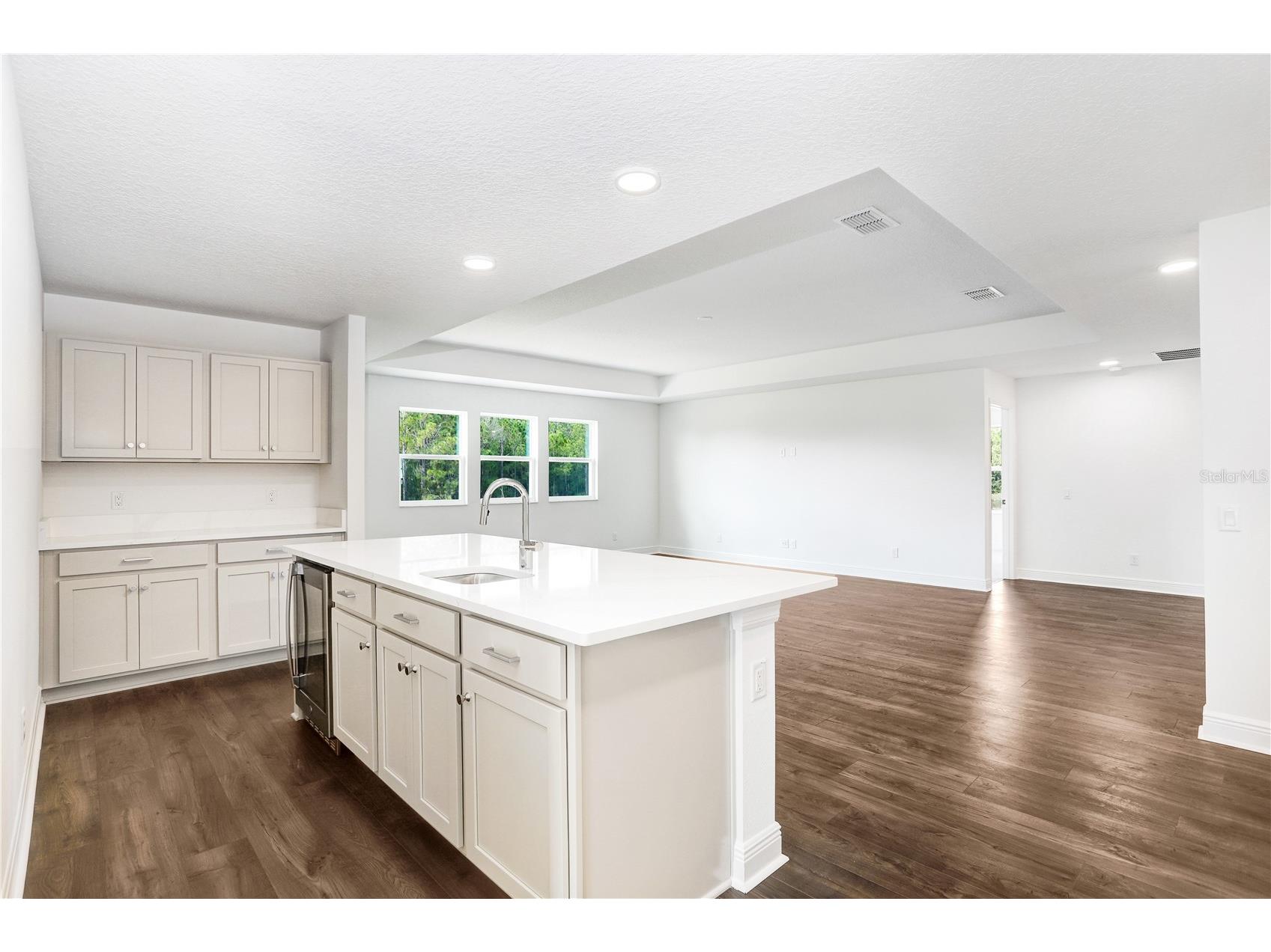 1971 Drummond Point Zephyrhills FL 33541 TB8449082 image31