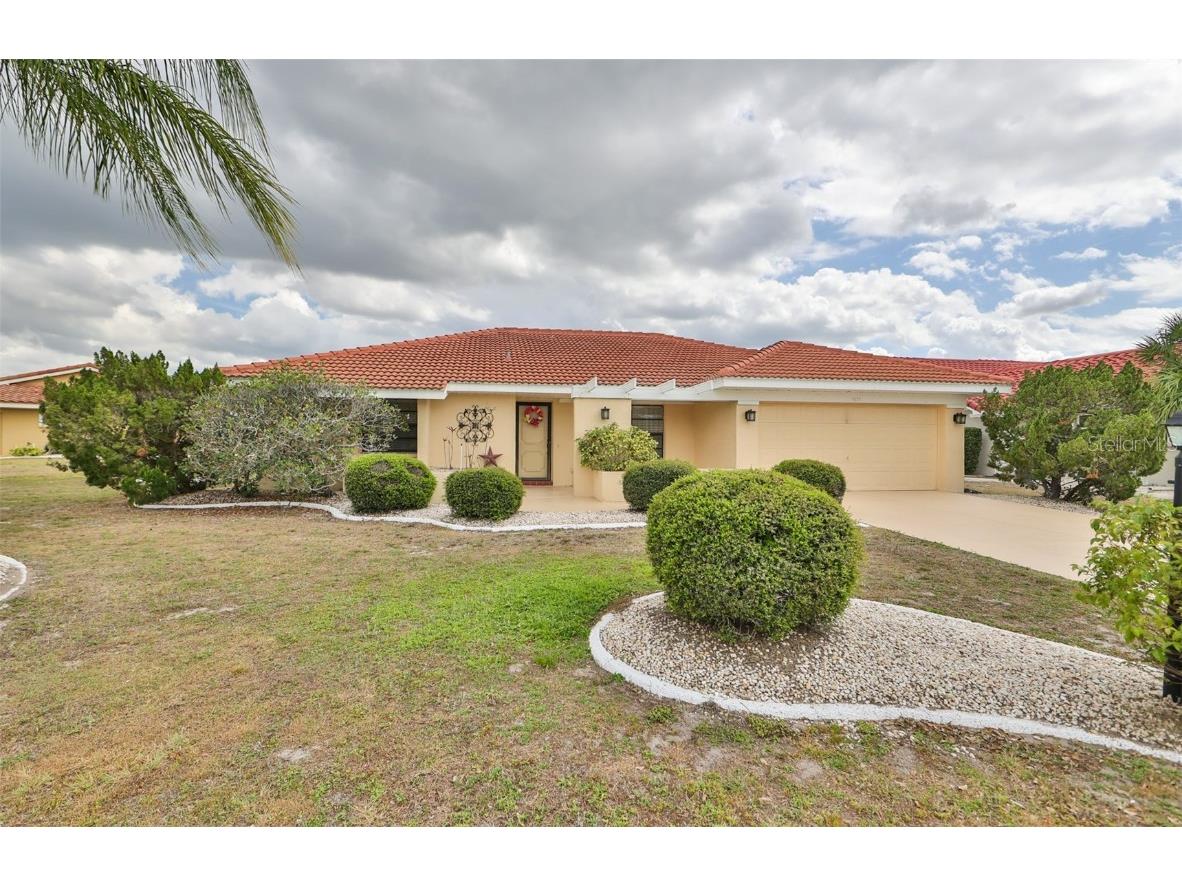 1971 Wolf Laurel Drive Sun City Center FL 33573 T3436981 image1