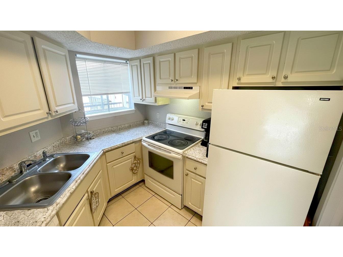 1972 Lake Atriums Circle #200 Orlando FL 32839 O6423312 image4