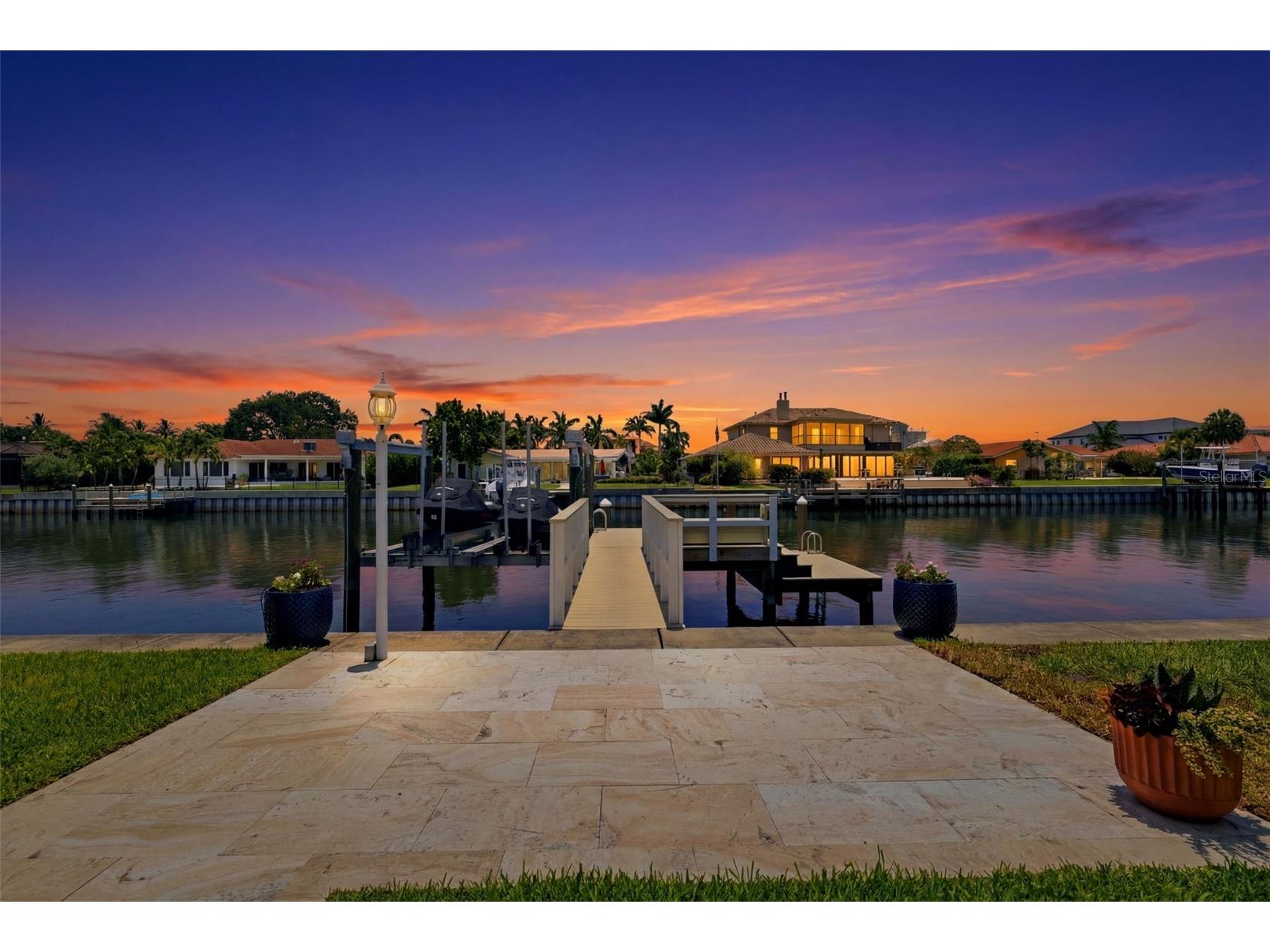 1974 Hawaii Avenue NE Saint Petersburg FL 33703 TB8523350 image30