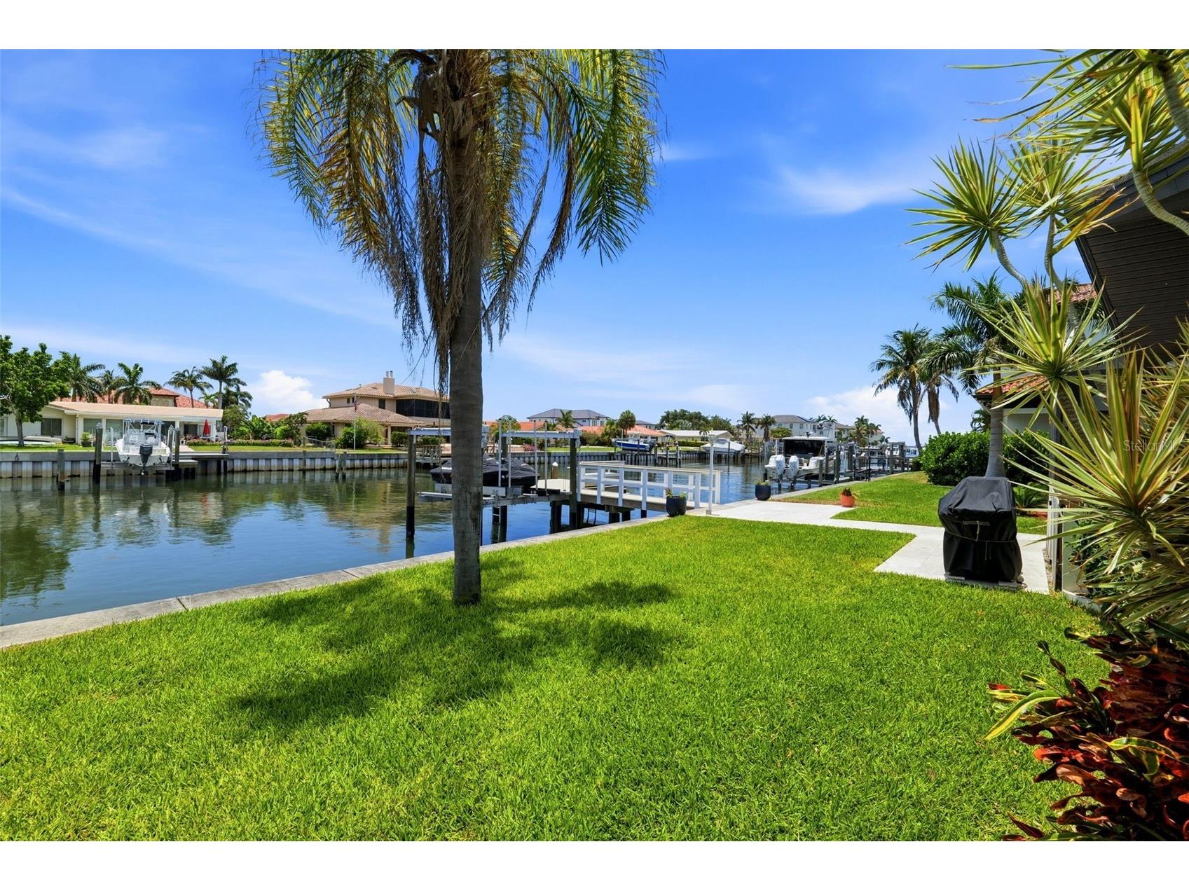 1974 Hawaii Avenue NE Saint Petersburg FL 33703 TB8523350 image34