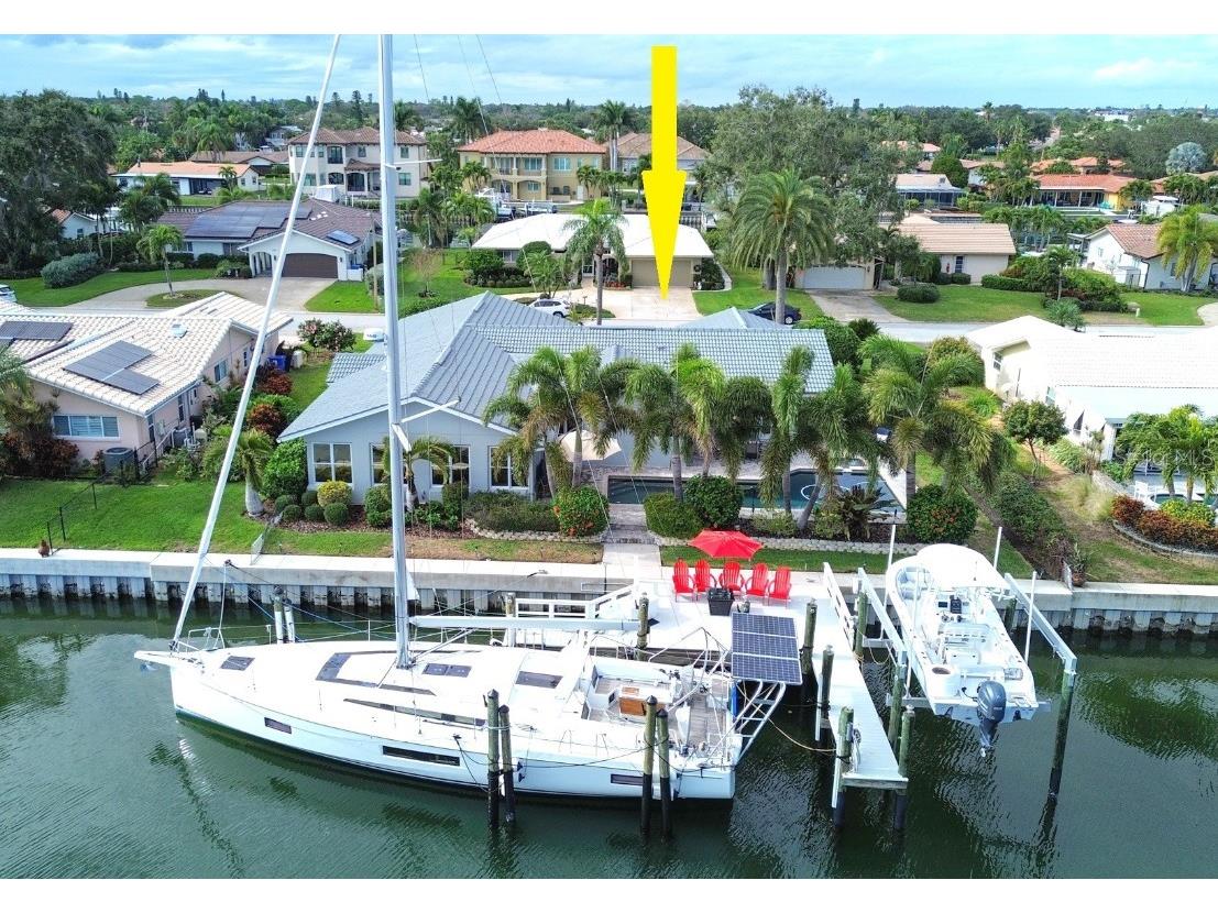 1974 Iowa Avenue NE Saint Petersburg FL 33703 - TAMPA BAY U8224835 image1