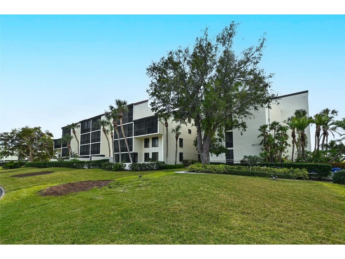 1975 Gulf Of Mexico Drive #G4-206 Longboat Key FL 34228 - GULF OF MEXICO A4663933 image2