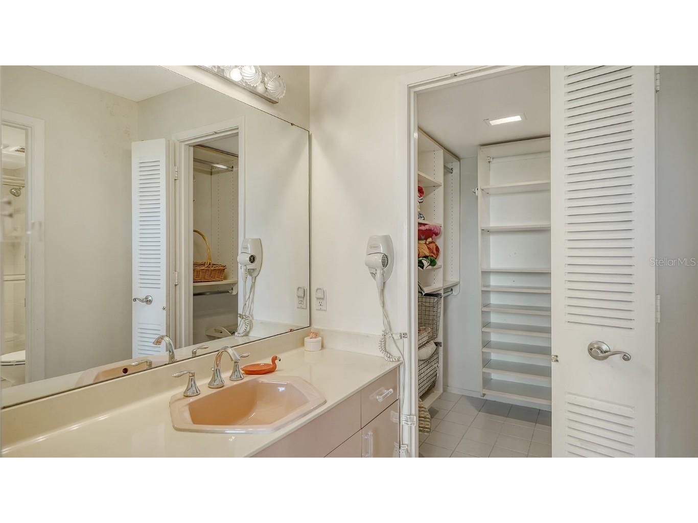 1975 Gulf Of Mexico Drive #G4-206 Longboat Key FL 34228 - GULF OF MEXICO A4663933 image25