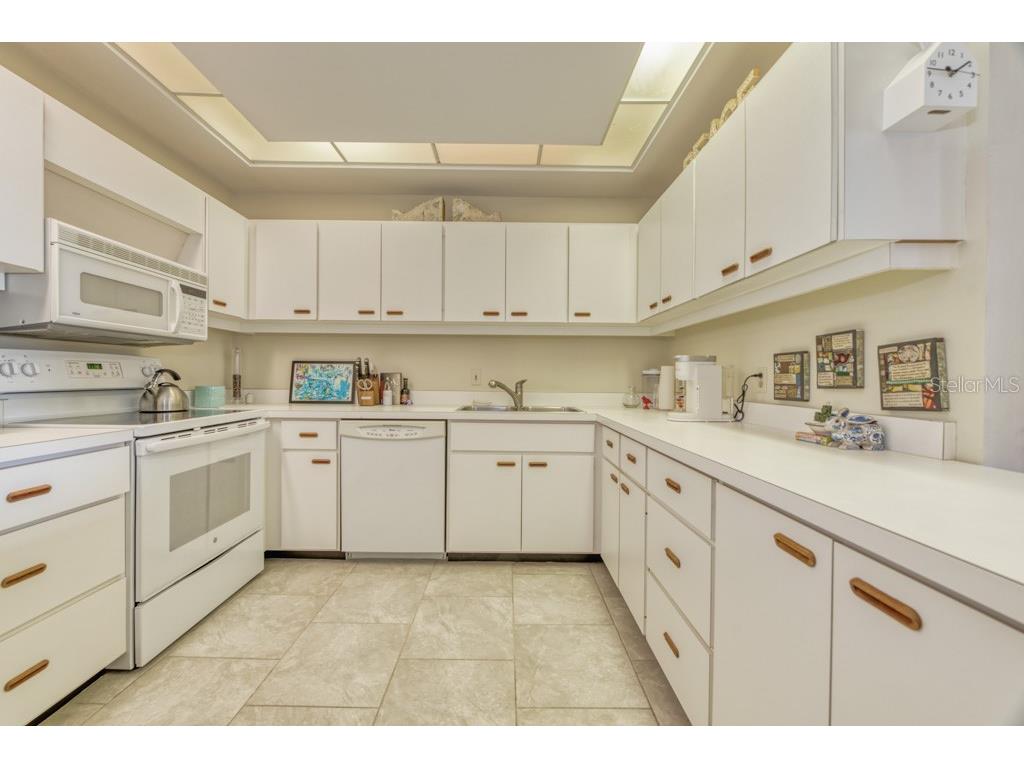 1975 Gulf Of Mexico Drive #G4-401 Longboat Key FL 34228 - GULF OF AMERICA A4697063 image8