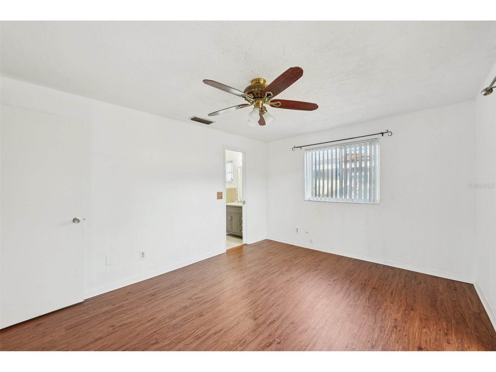 1975 Temple Terrace Clearwater FL 33764 TB8470794 image22