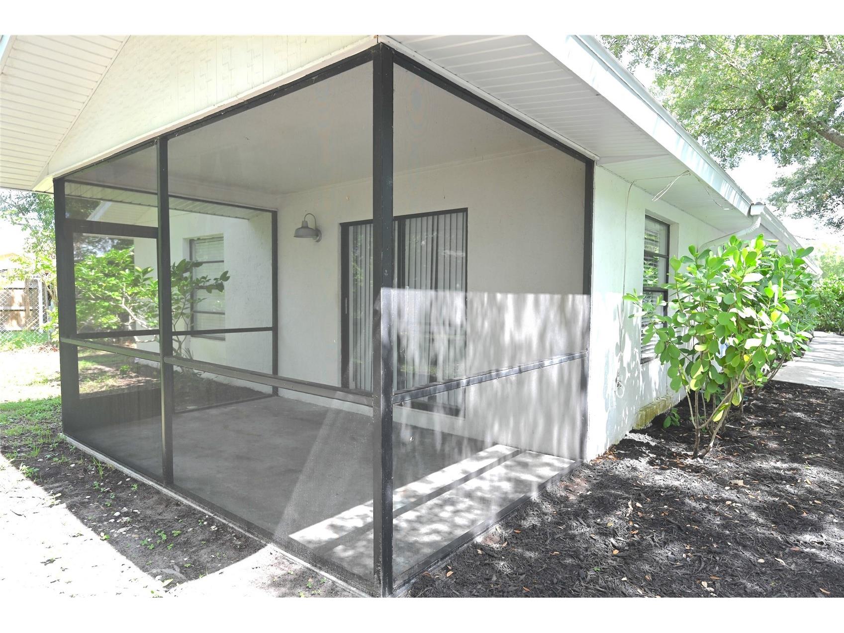 1976 Debbie Street Sarasota FL 34231 A4698511 image17
