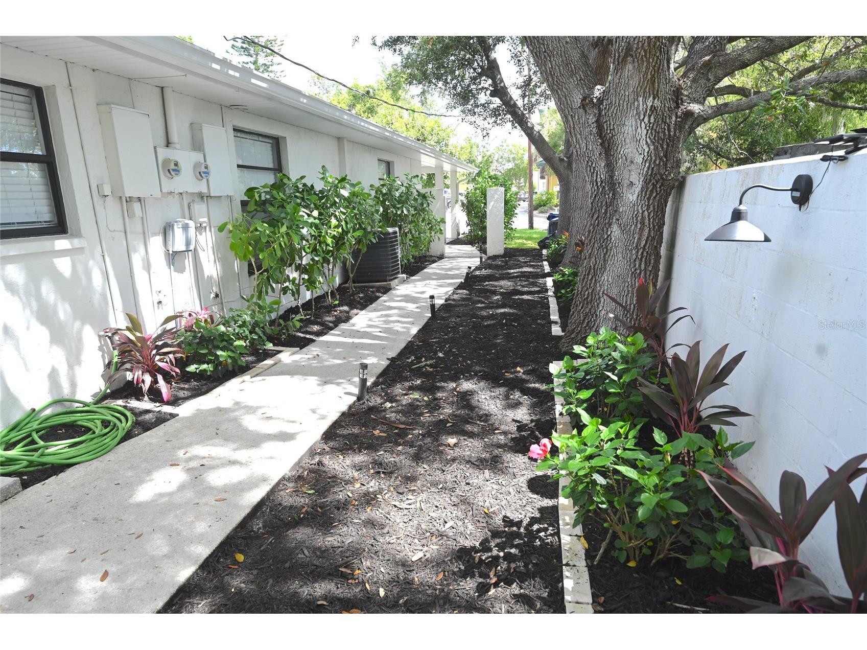 1976 Debbie Street Sarasota FL 34231 A4698511 image19