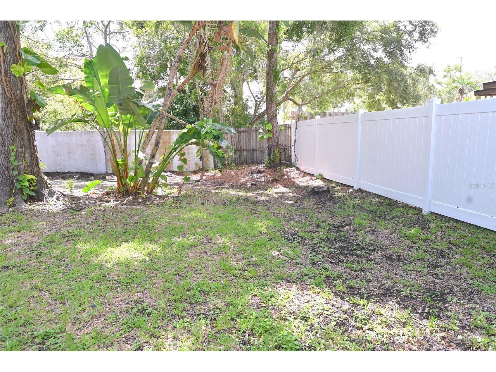 1976 Debbie Street Sarasota FL 34231 A4698511 image3