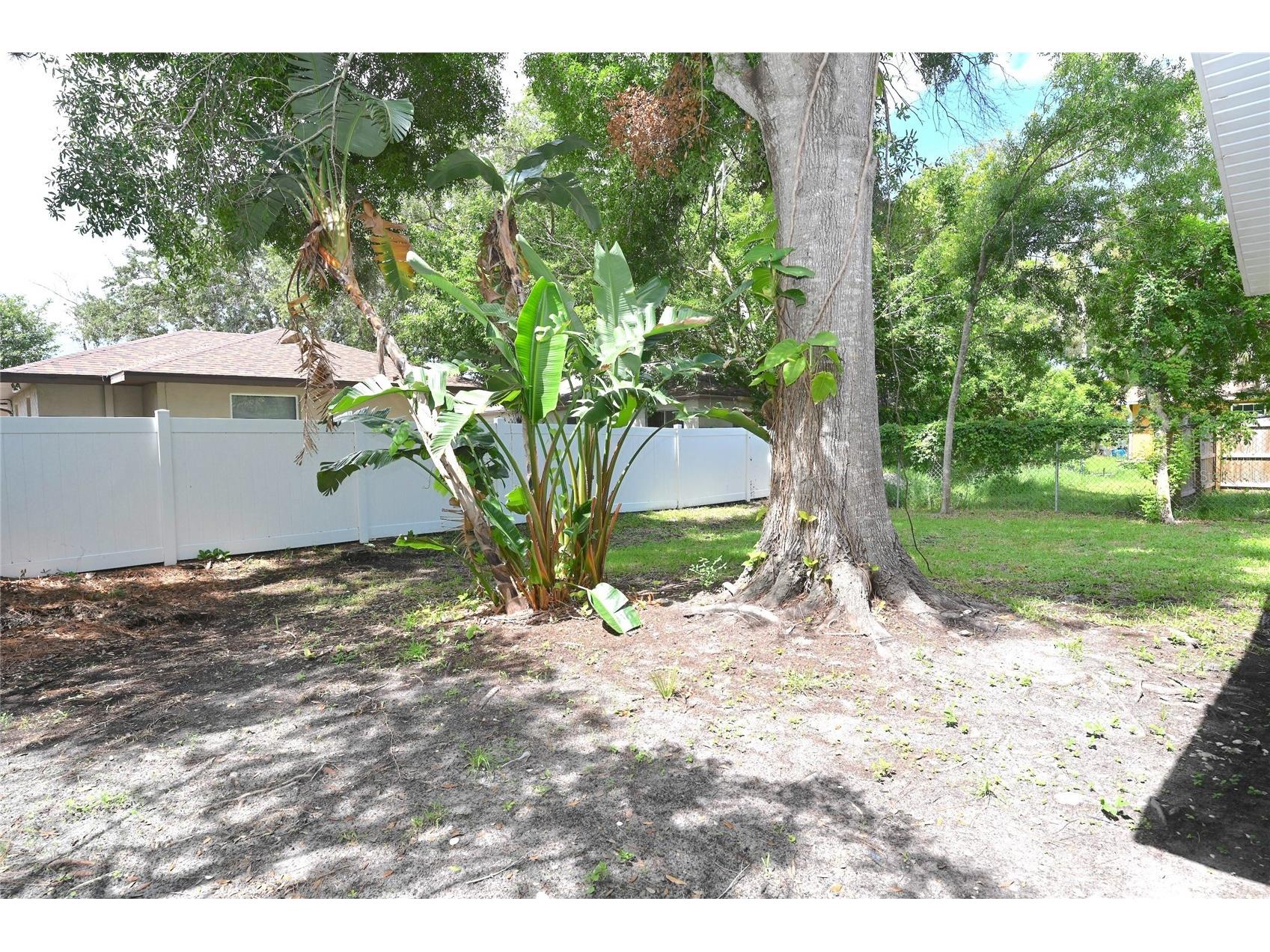 1976 Debbie Street Sarasota FL 34231 A4698511 image5