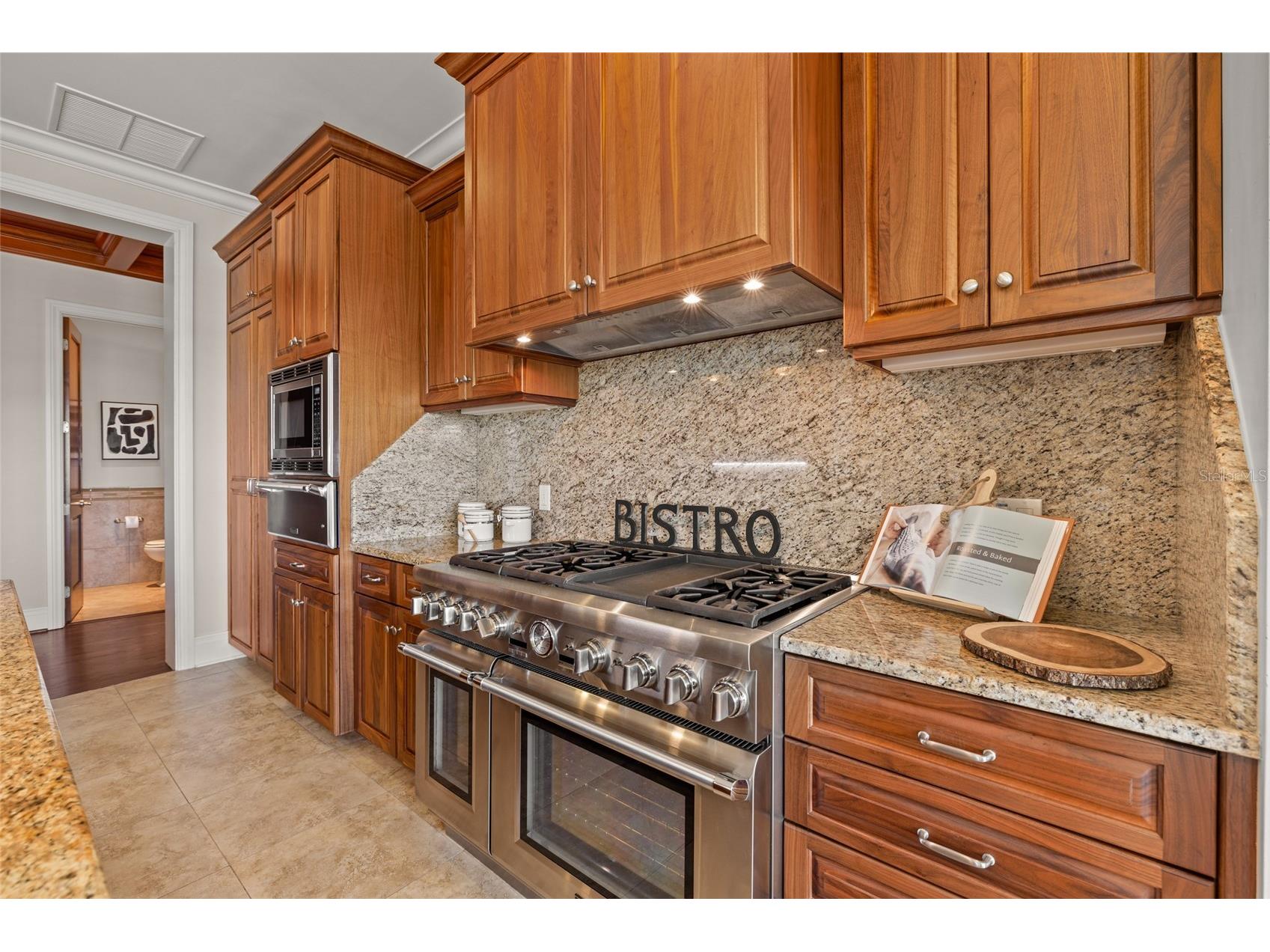 1976 Kansas Avenue NE Saint Petersburg FL 33703 - TAMPA BAY TB8453291 image14