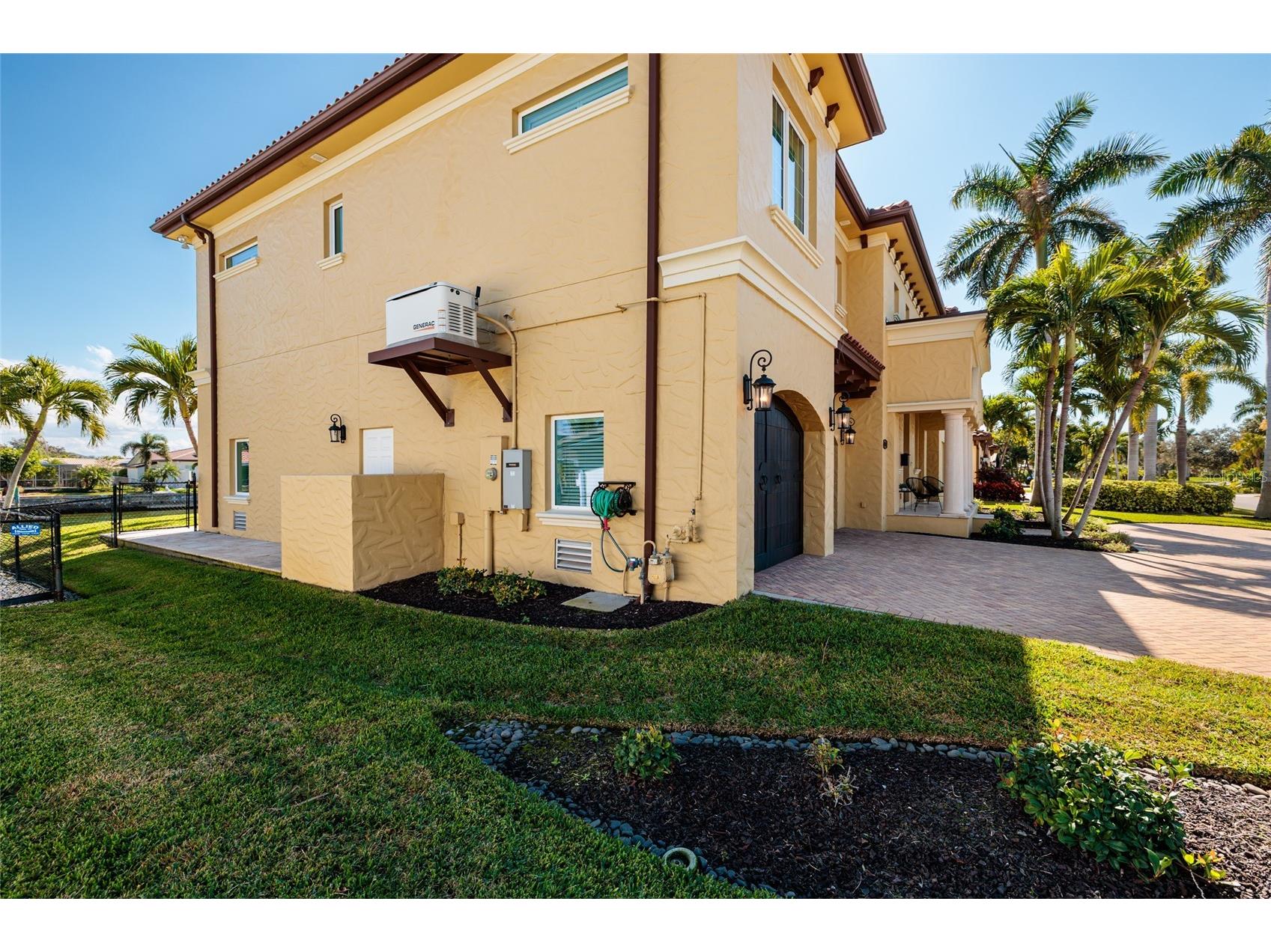 1976 Kansas Avenue NE Saint Petersburg FL 33703 - TAMPA BAY TB8453291 image6