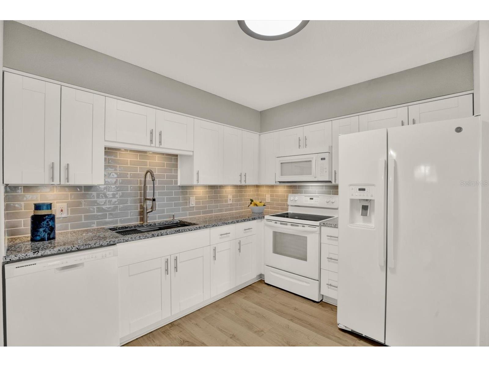 1978 Dix Street Largo FL 33774 TB8513399 image15