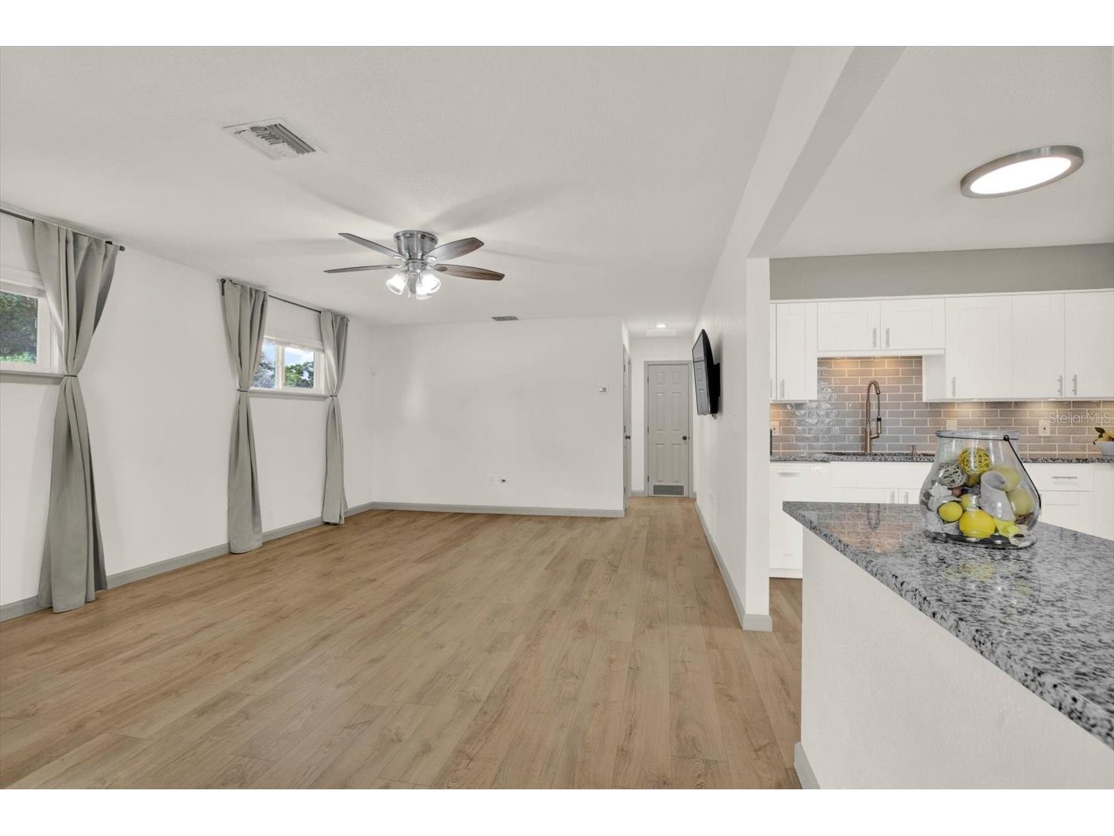 1978 Dix Street Largo FL 33774 TB8513399 image18