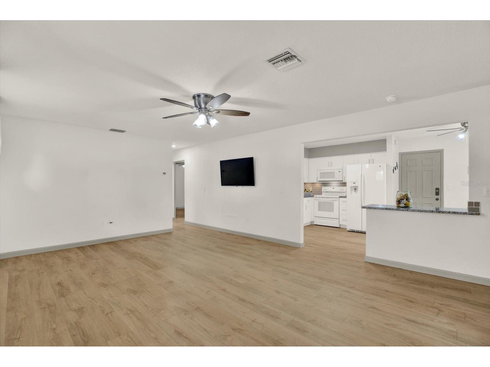 1978 Dix Street Largo FL 33774 TB8513399 image19