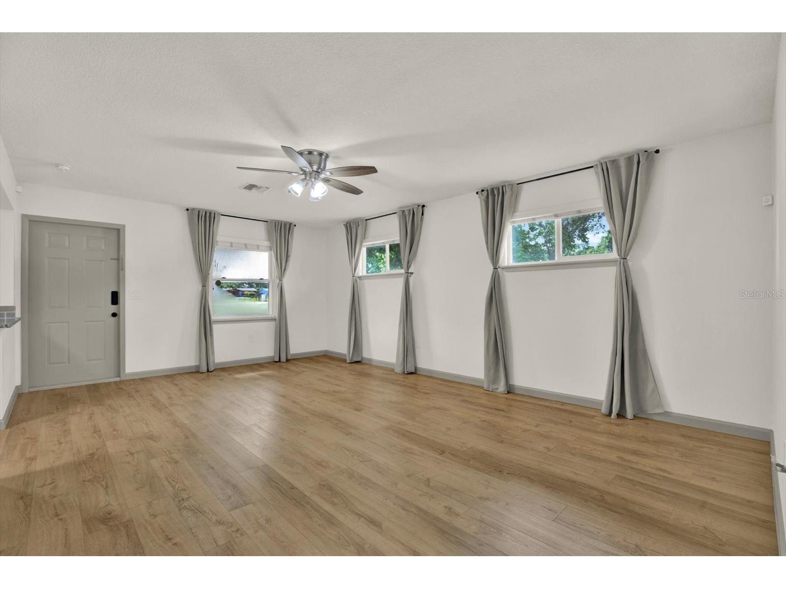 1978 Dix Street Largo FL 33774 TB8513399 image21