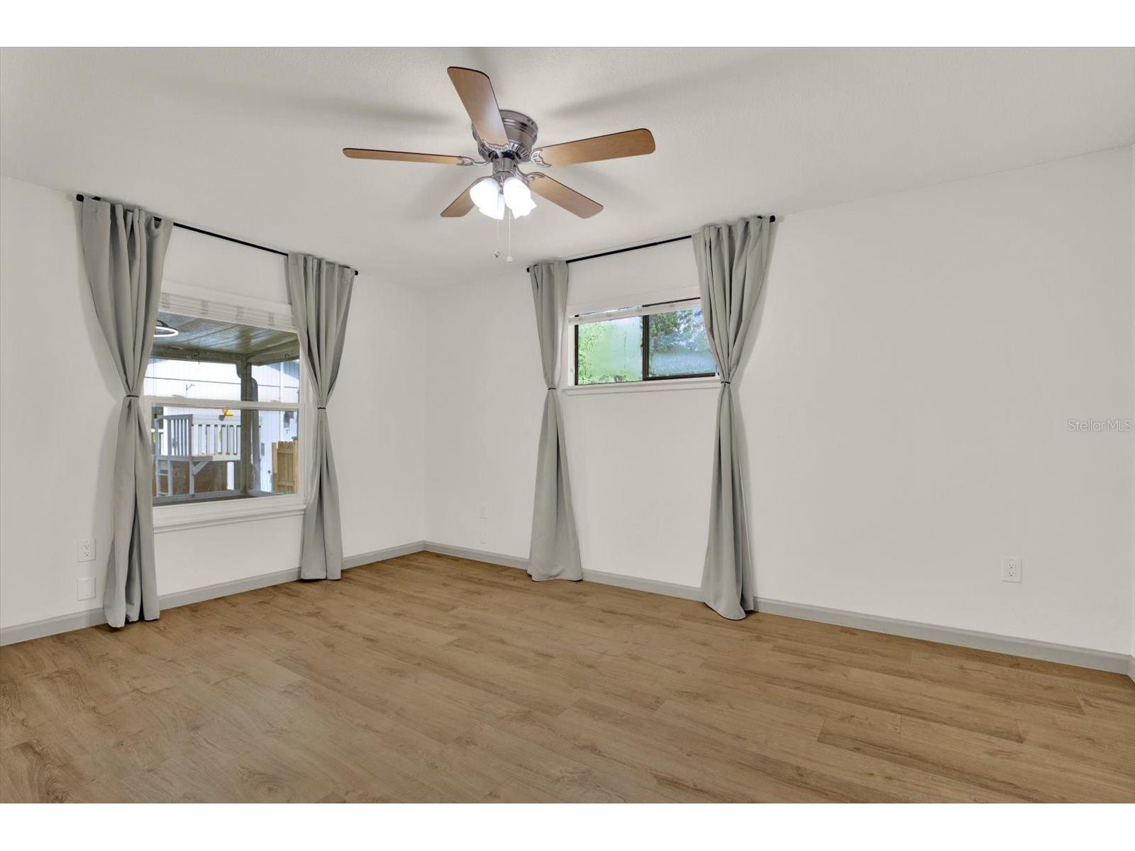 1978 Dix Street Largo FL 33774 TB8513399 image24