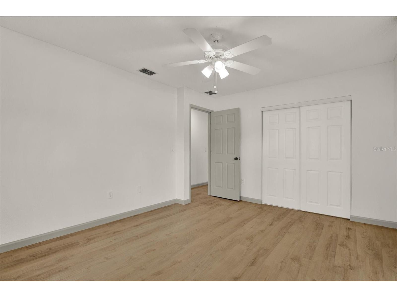 1978 Dix Street Largo FL 33774 TB8513399 image27