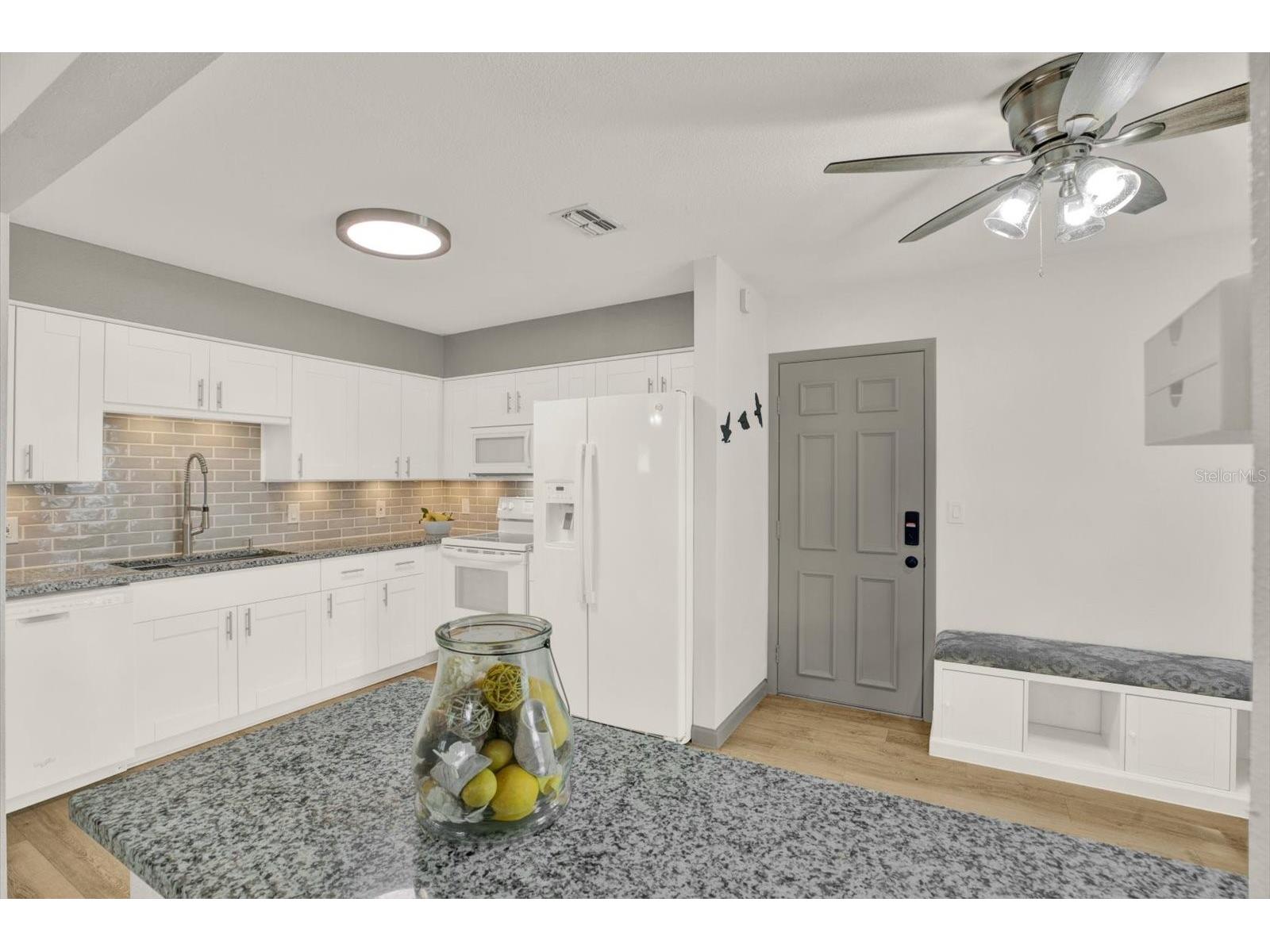 1978 Dix Street Largo FL 33774 TB8513399 image37